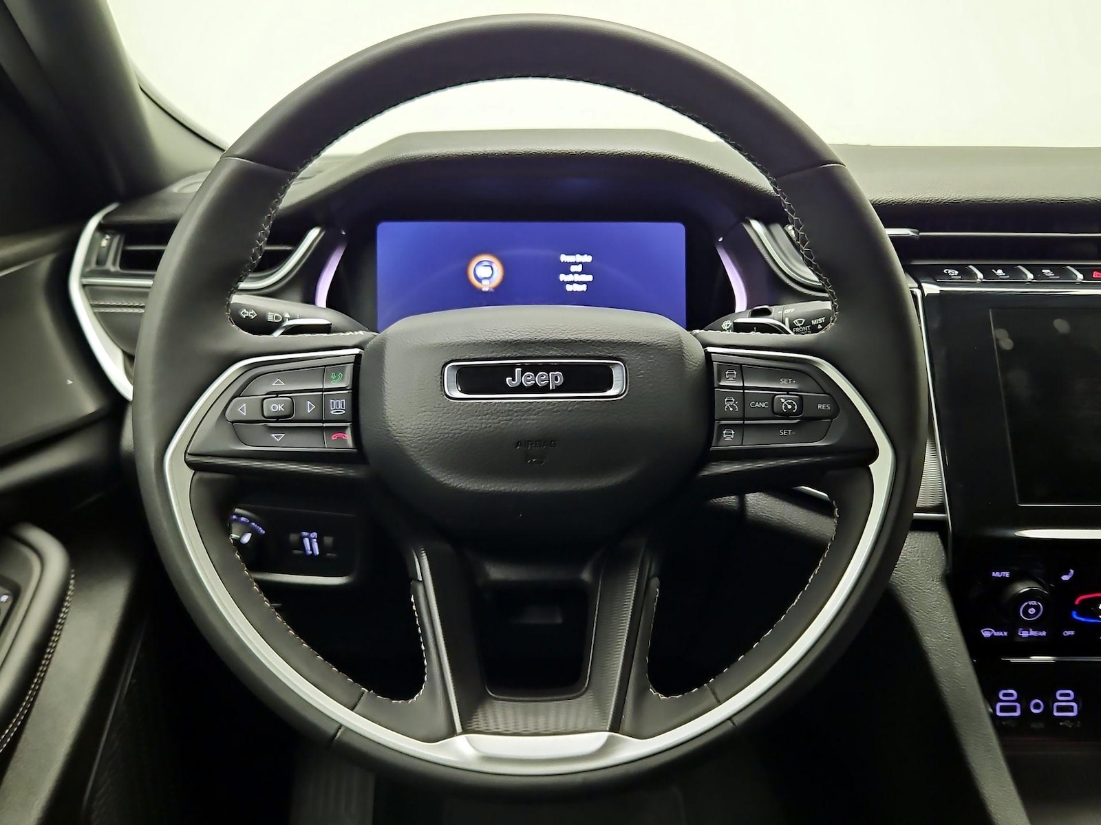 2025 Jeep Grand Cherokee Altitude - Photo 11