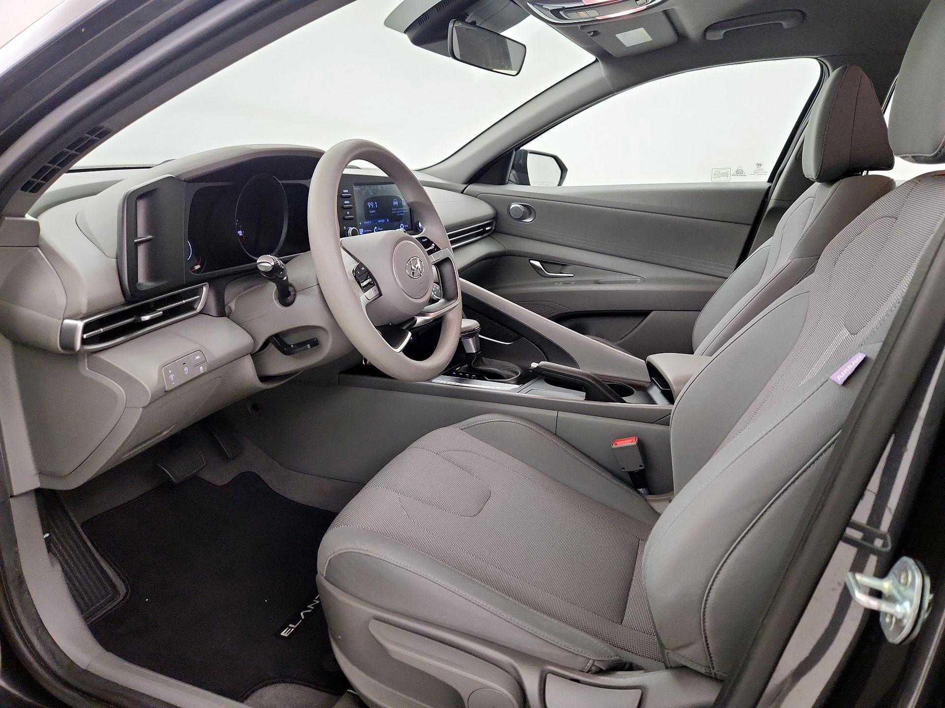 Thumbnail: 2021 Hyundai Elantra - 11