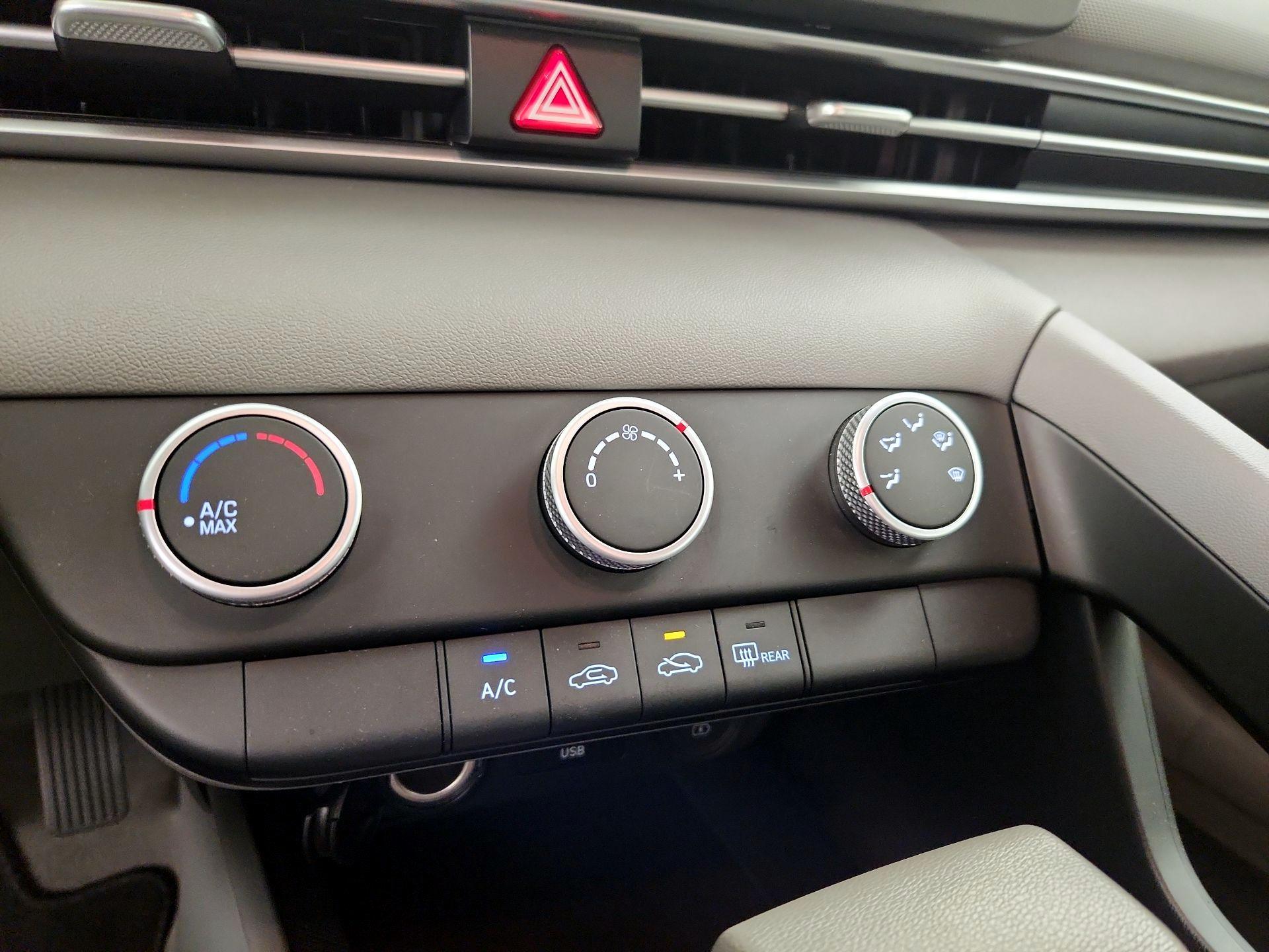 Thumbnail: 2021 Hyundai Elantra - 16