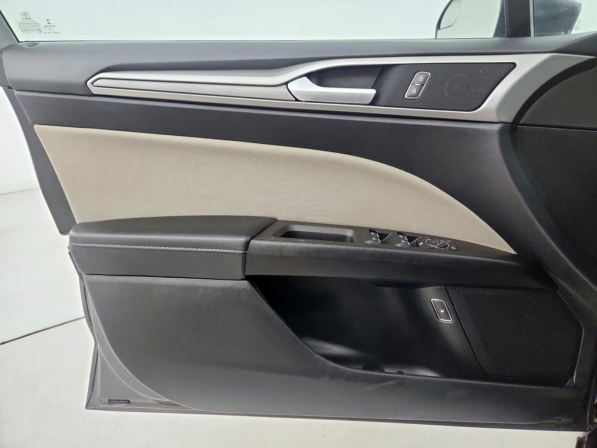 Thumbnail: 2018 Ford Fusion - 12