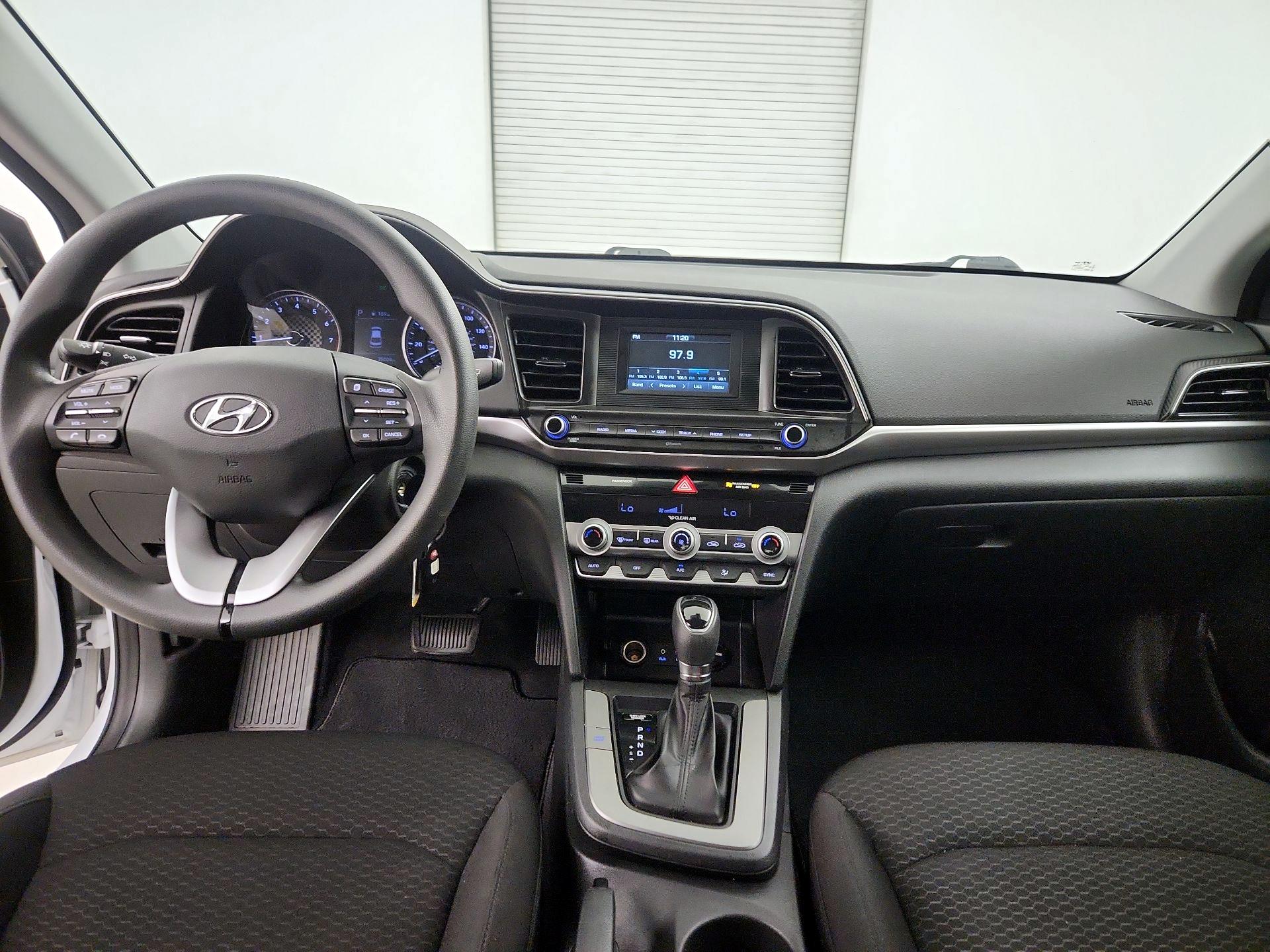Thumbnail: 2020 Hyundai Elantra - 9