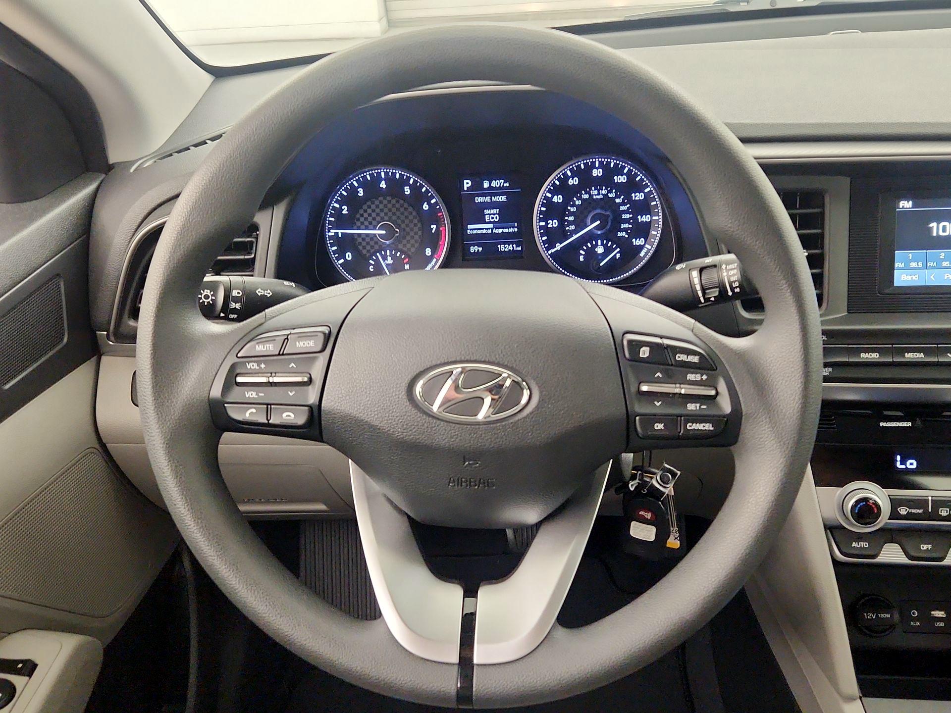 Thumbnail: 2020 Hyundai Elantra - 10