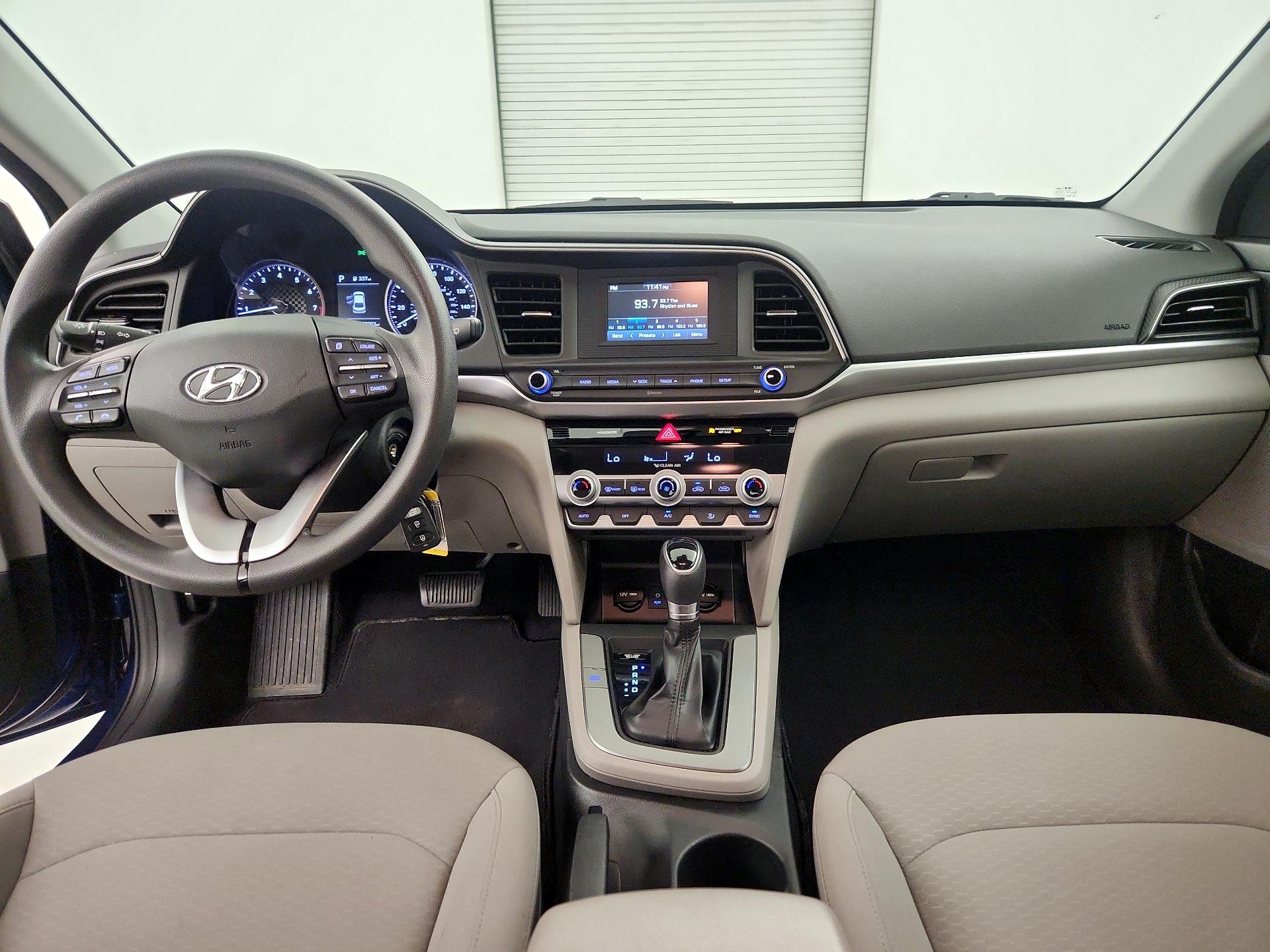 Thumbnail: 2020 Hyundai Elantra - 9