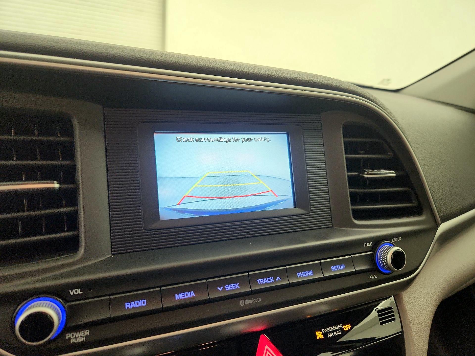 Thumbnail: 2020 Hyundai Elantra - 14