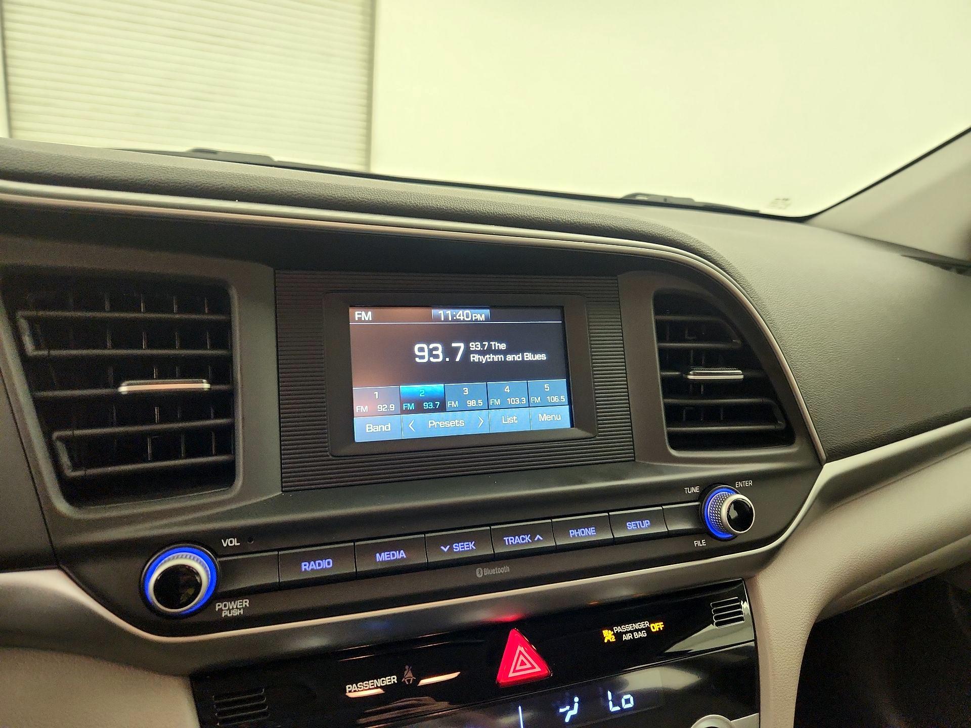 Thumbnail: 2020 Hyundai Elantra - 15