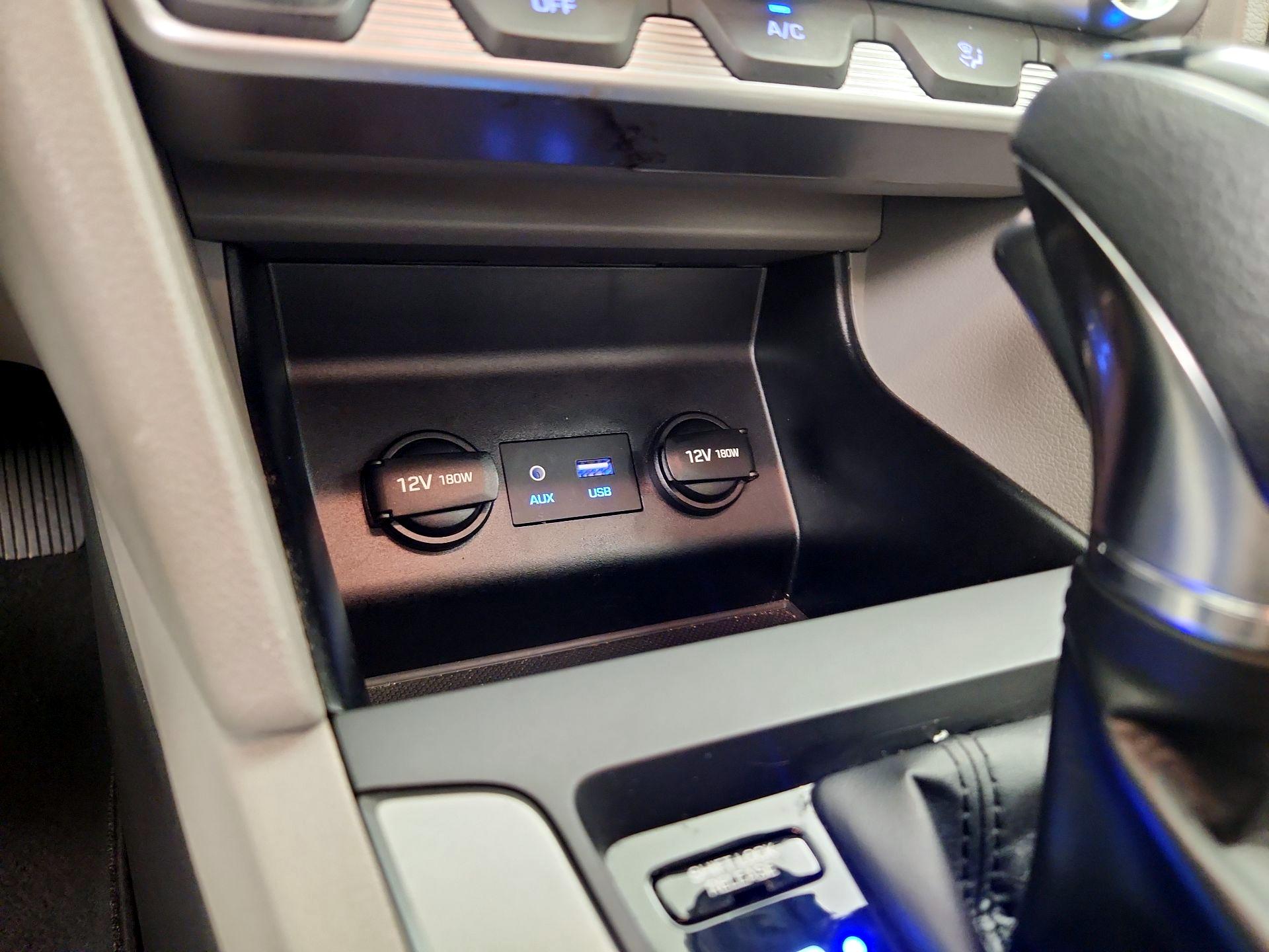 Thumbnail: 2020 Hyundai Elantra - 18