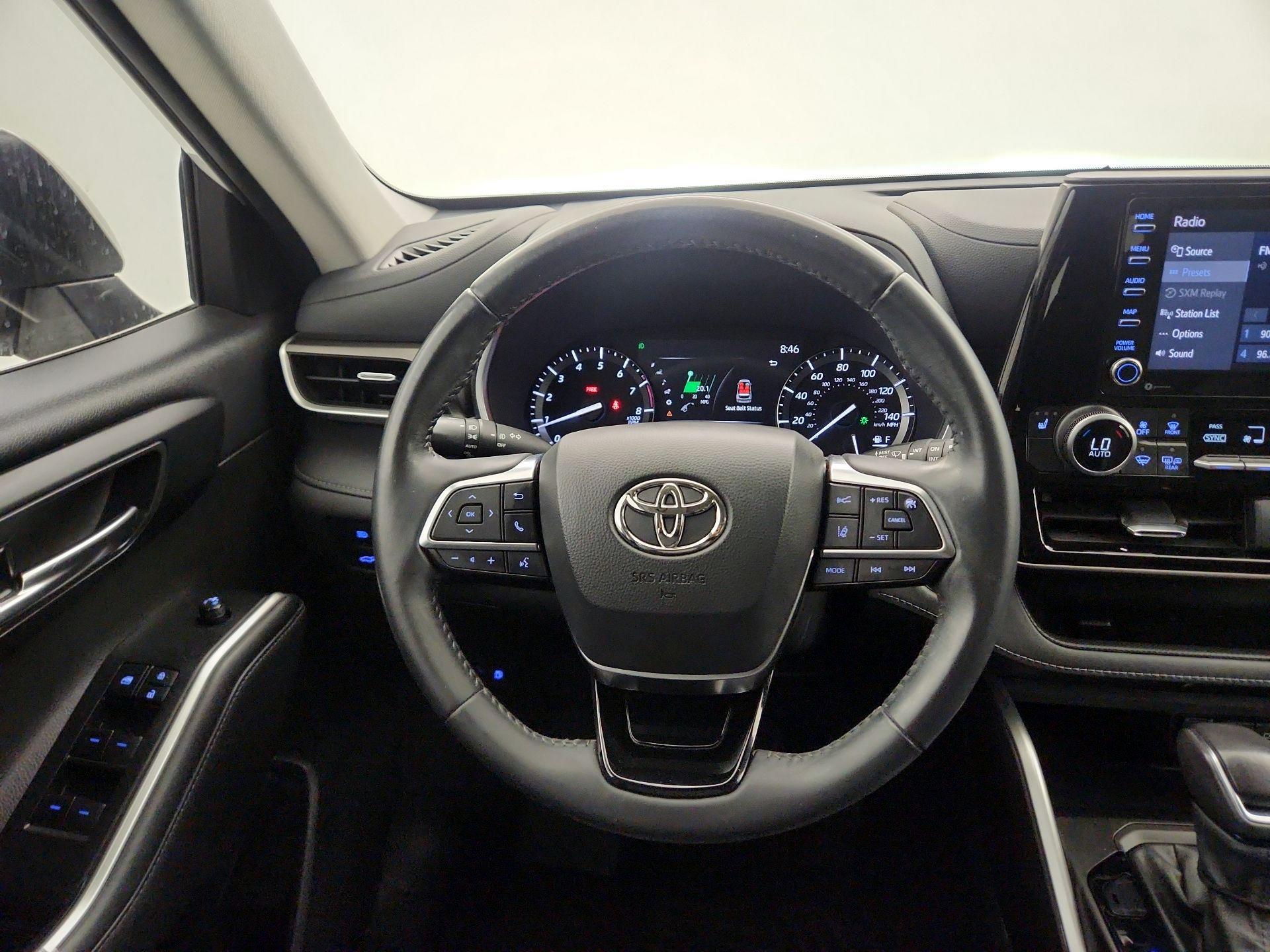 Thumbnail: 2021 Toyota Highlander - 10