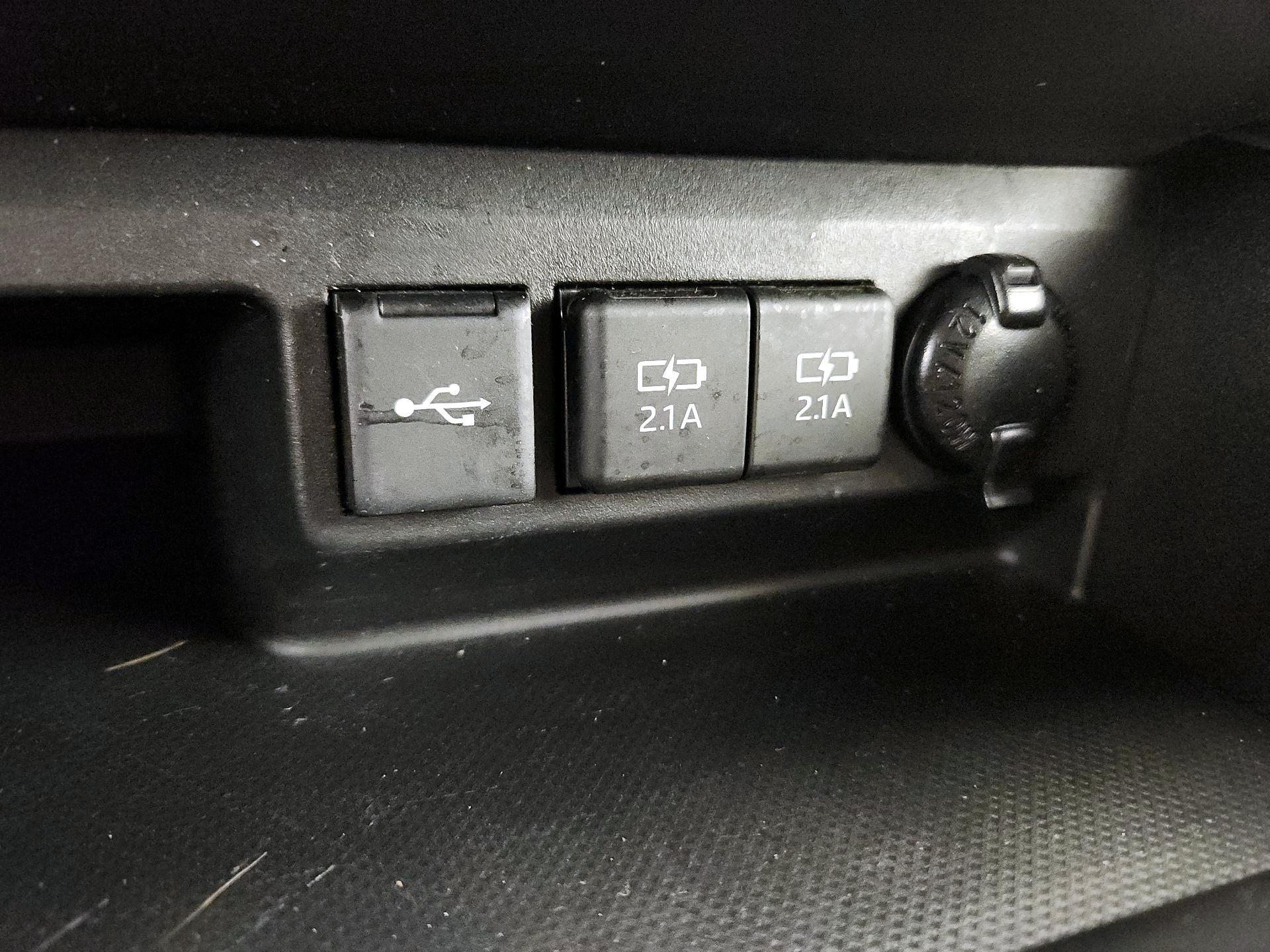Thumbnail: 2021 Toyota Highlander - 18