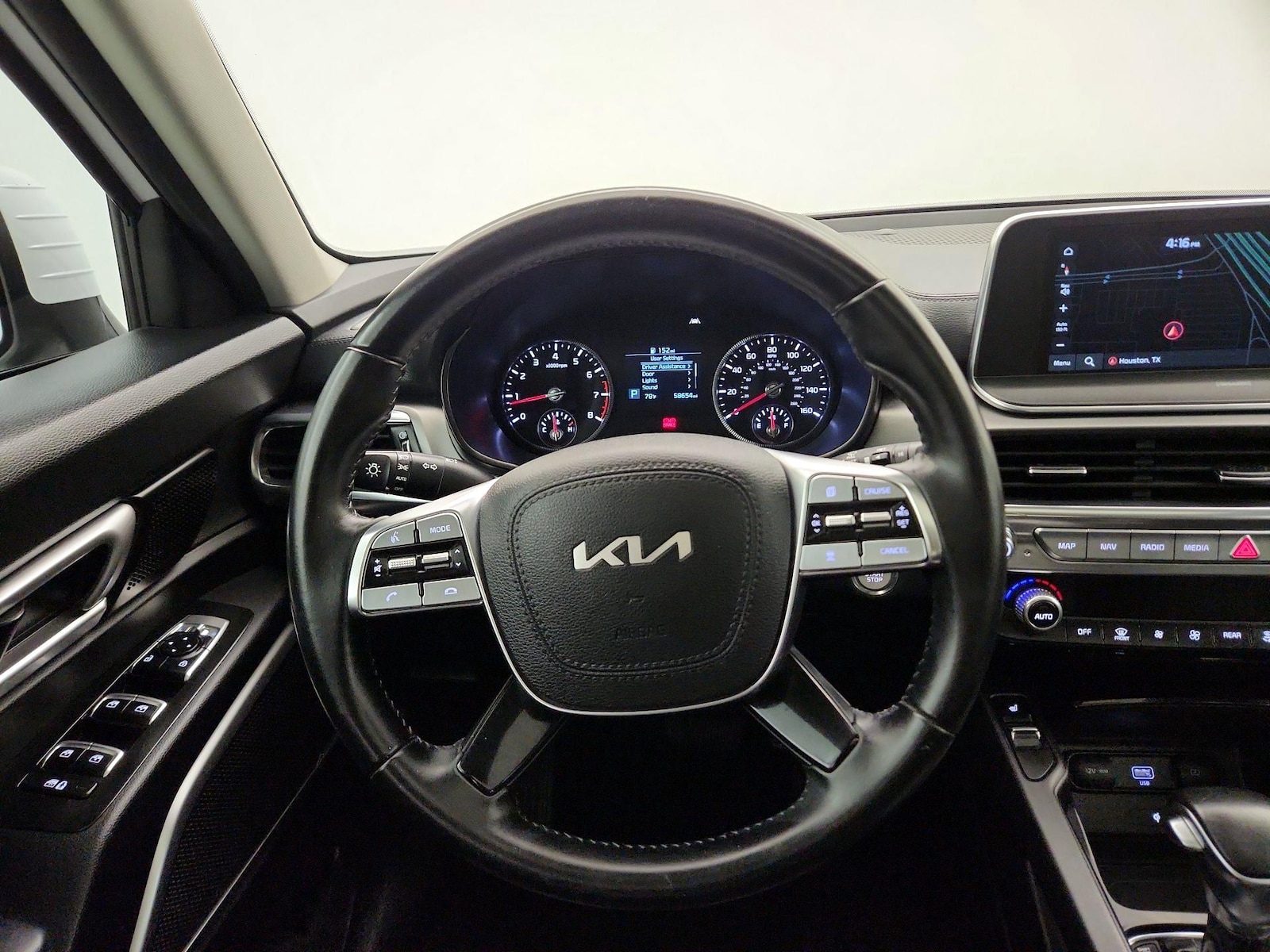2022 Kia Telluride S - Photo 11