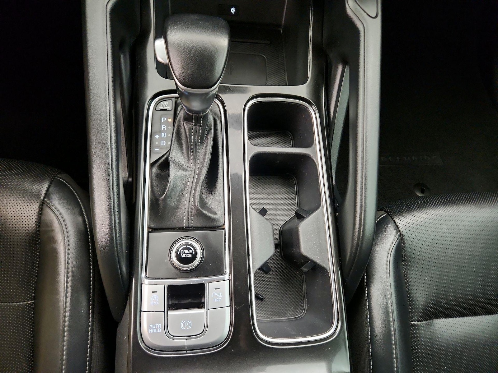 2022 Kia Telluride S - Photo 19