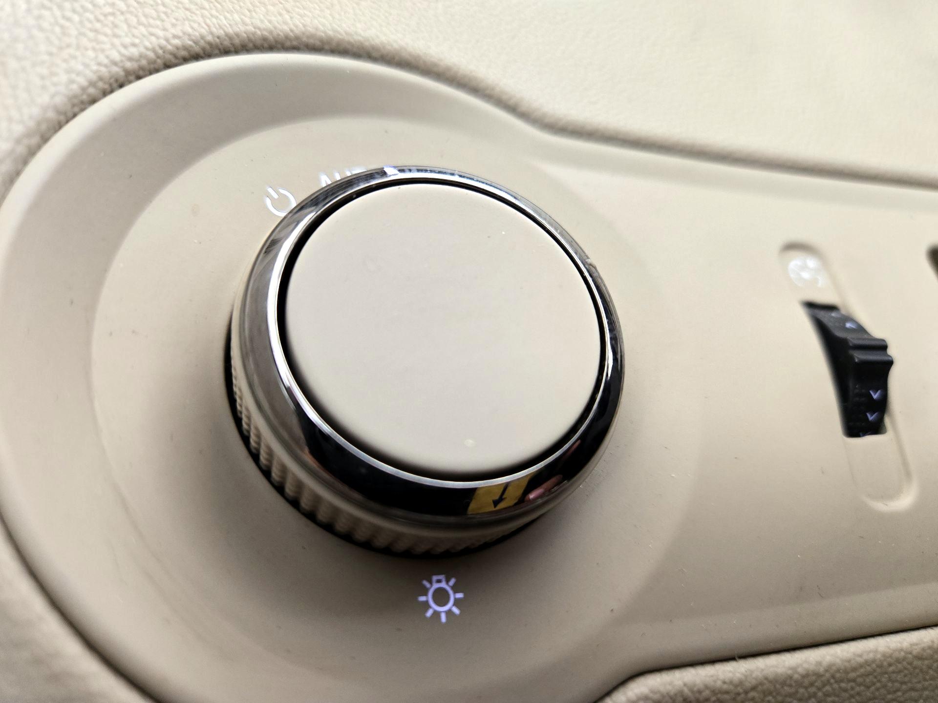 Thumbnail: 2014 Buick LaCrosse - 13