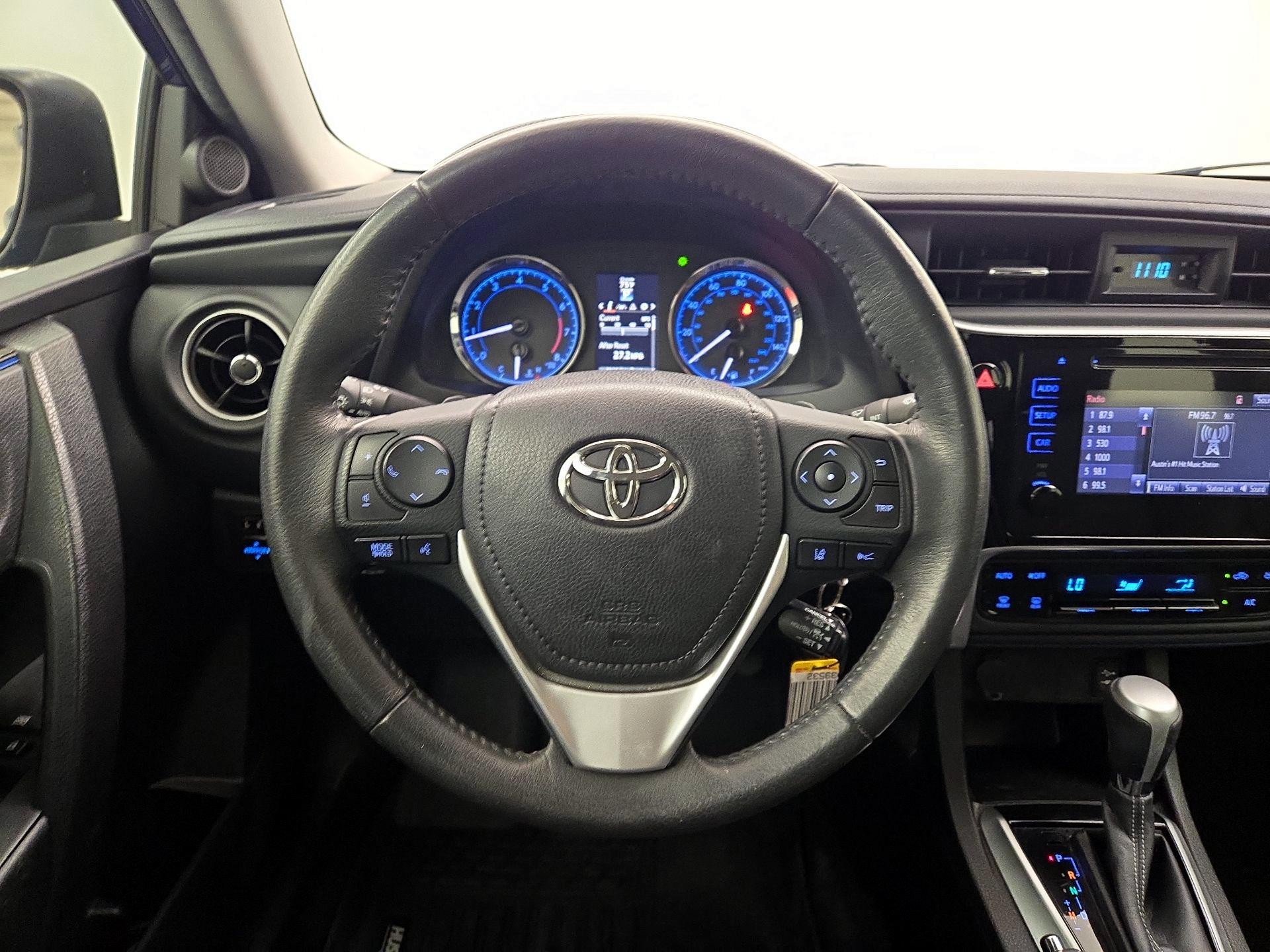 Thumbnail: 2017 Toyota Corolla - 10
