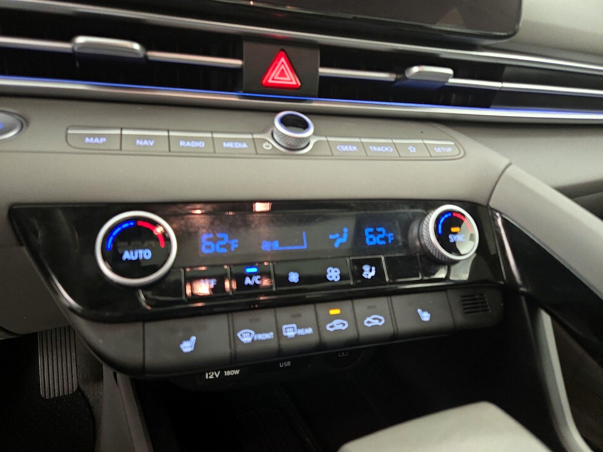 Thumbnail: 2025 Hyundai Elantra - 17
