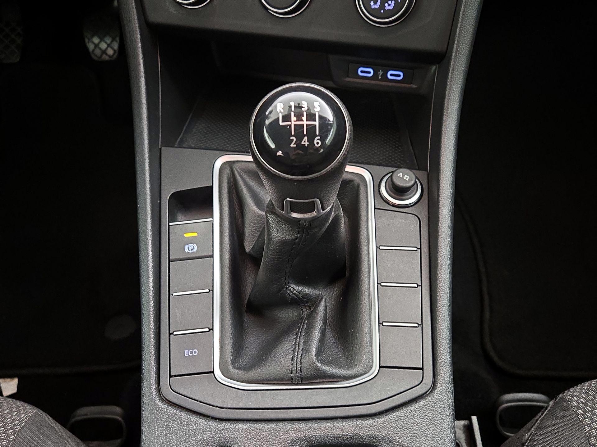 Thumbnail: 2020 Volkswagen Jetta - 17