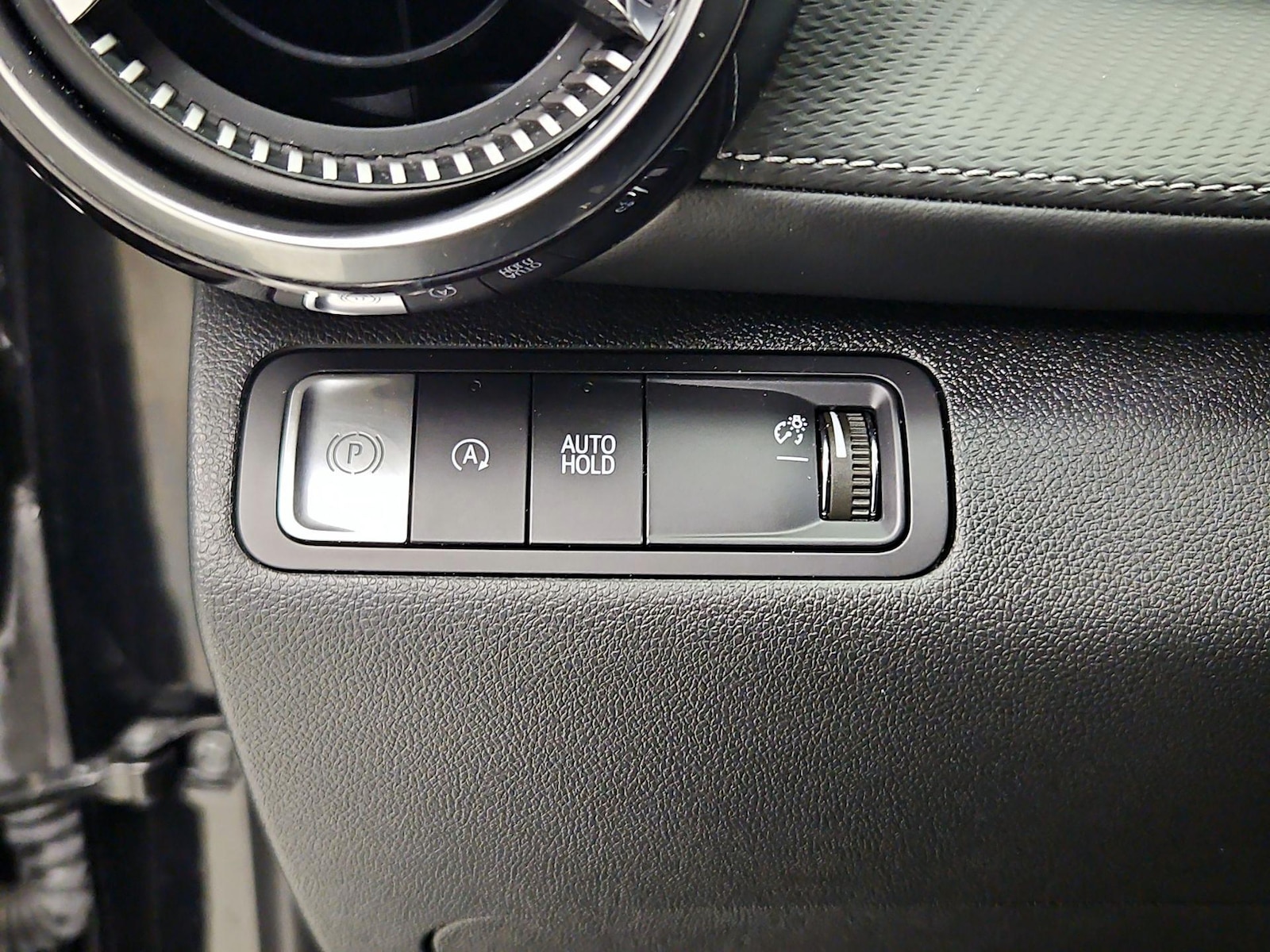 2025 Chevrolet Equinox LT - Photo 14