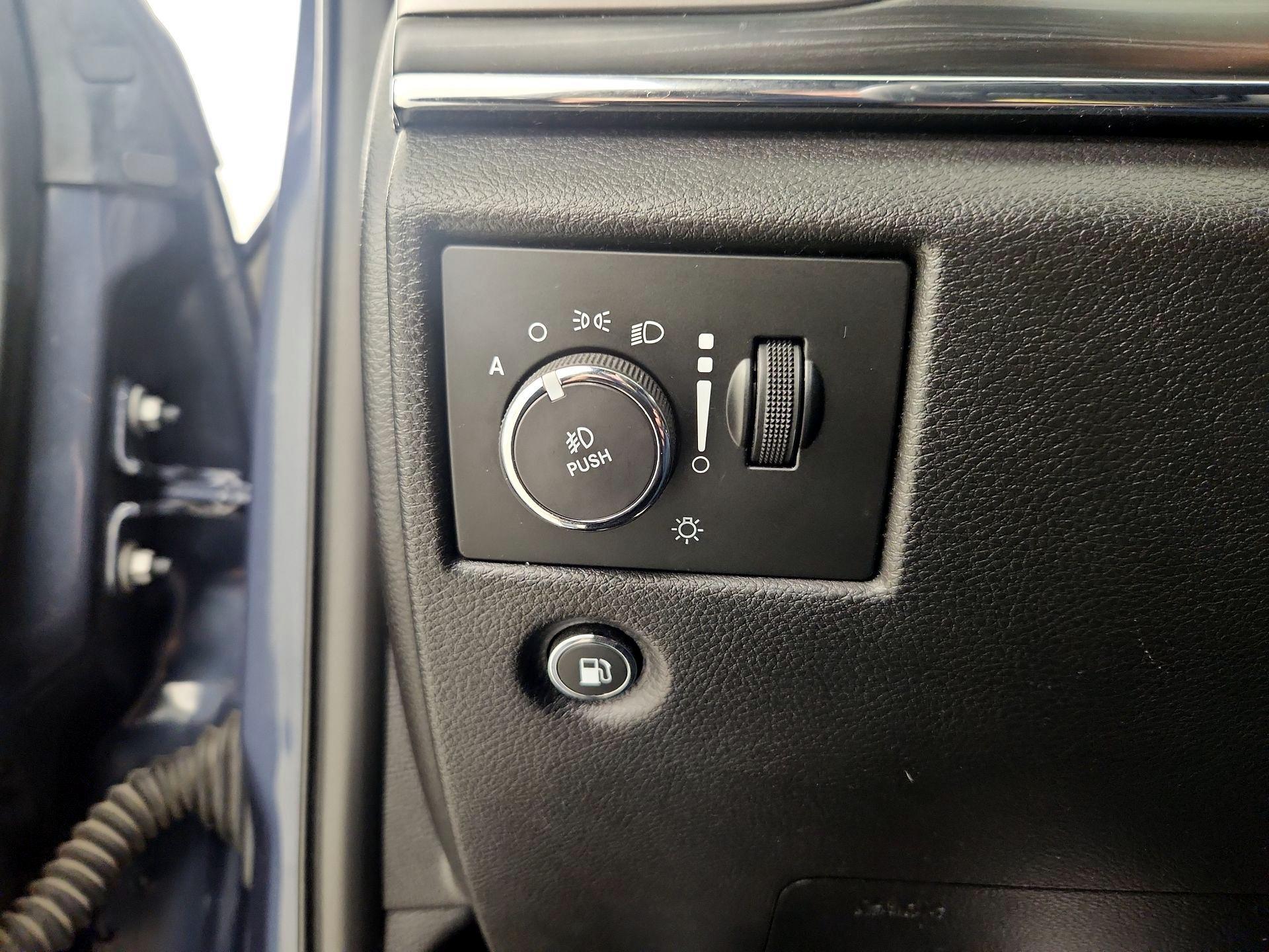 Thumbnail: 2020 Jeep Grand Cherokee - 13