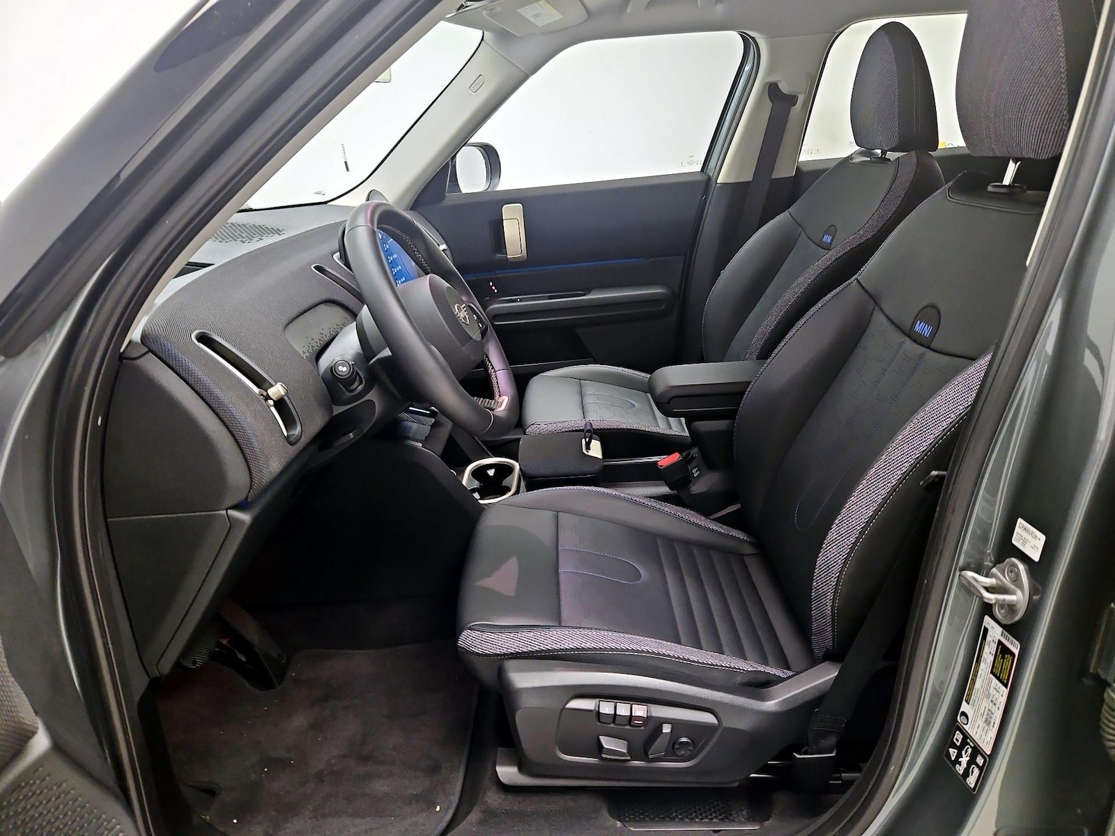 2025 MINI Countryman S - Photo 12