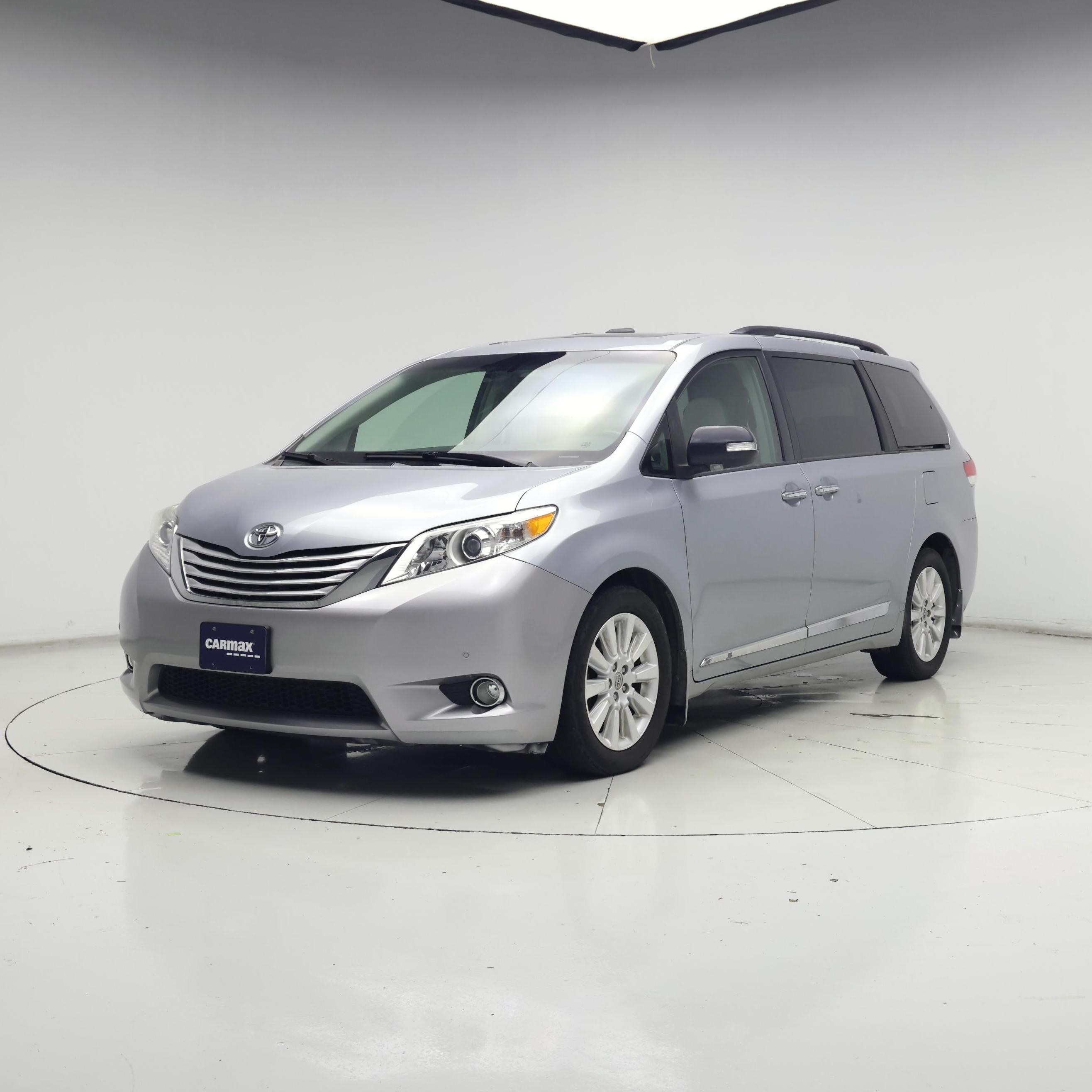 Thumbnail: 2014 Toyota Sienna - 4