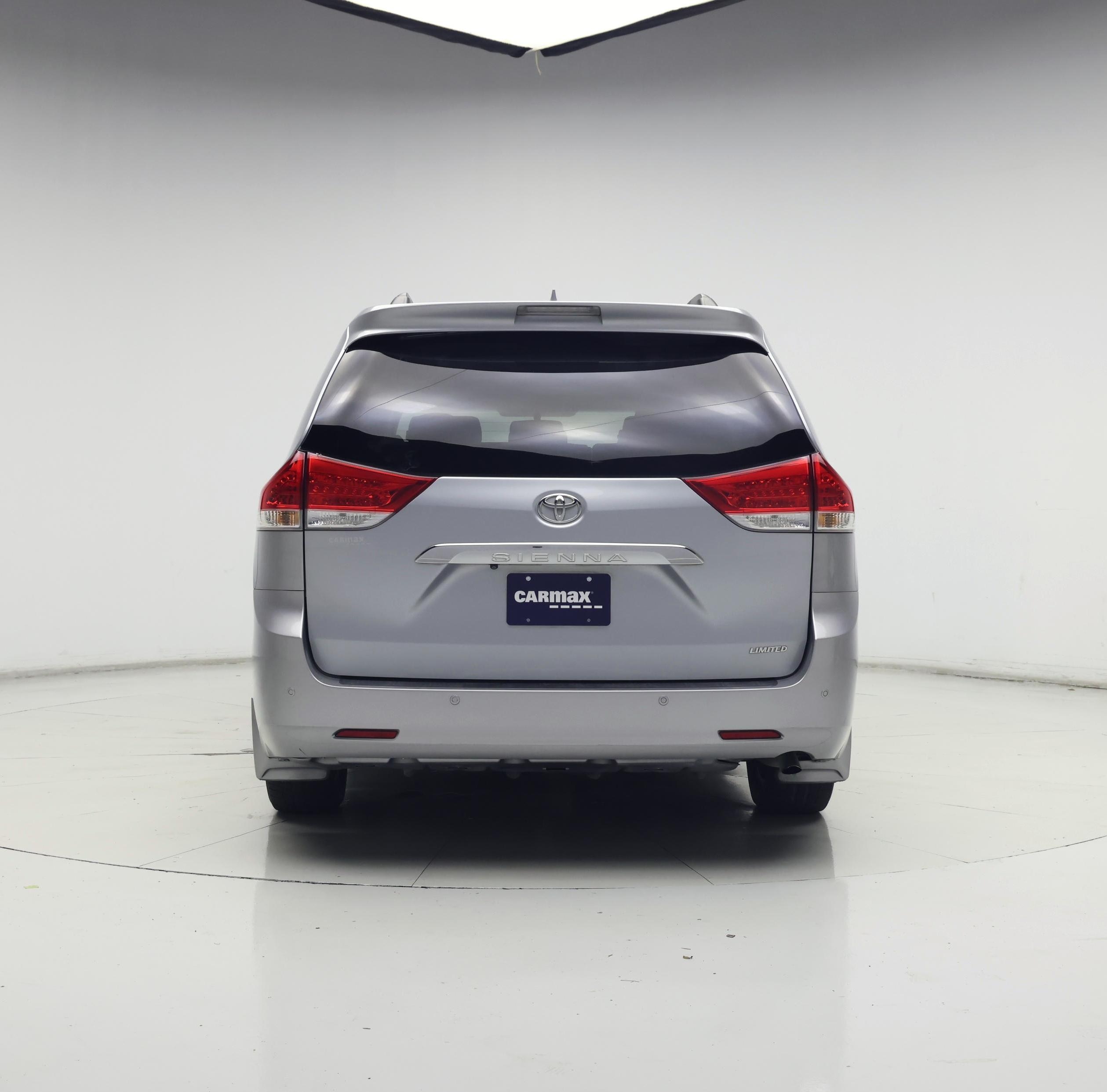 Thumbnail: 2014 Toyota Sienna - 6