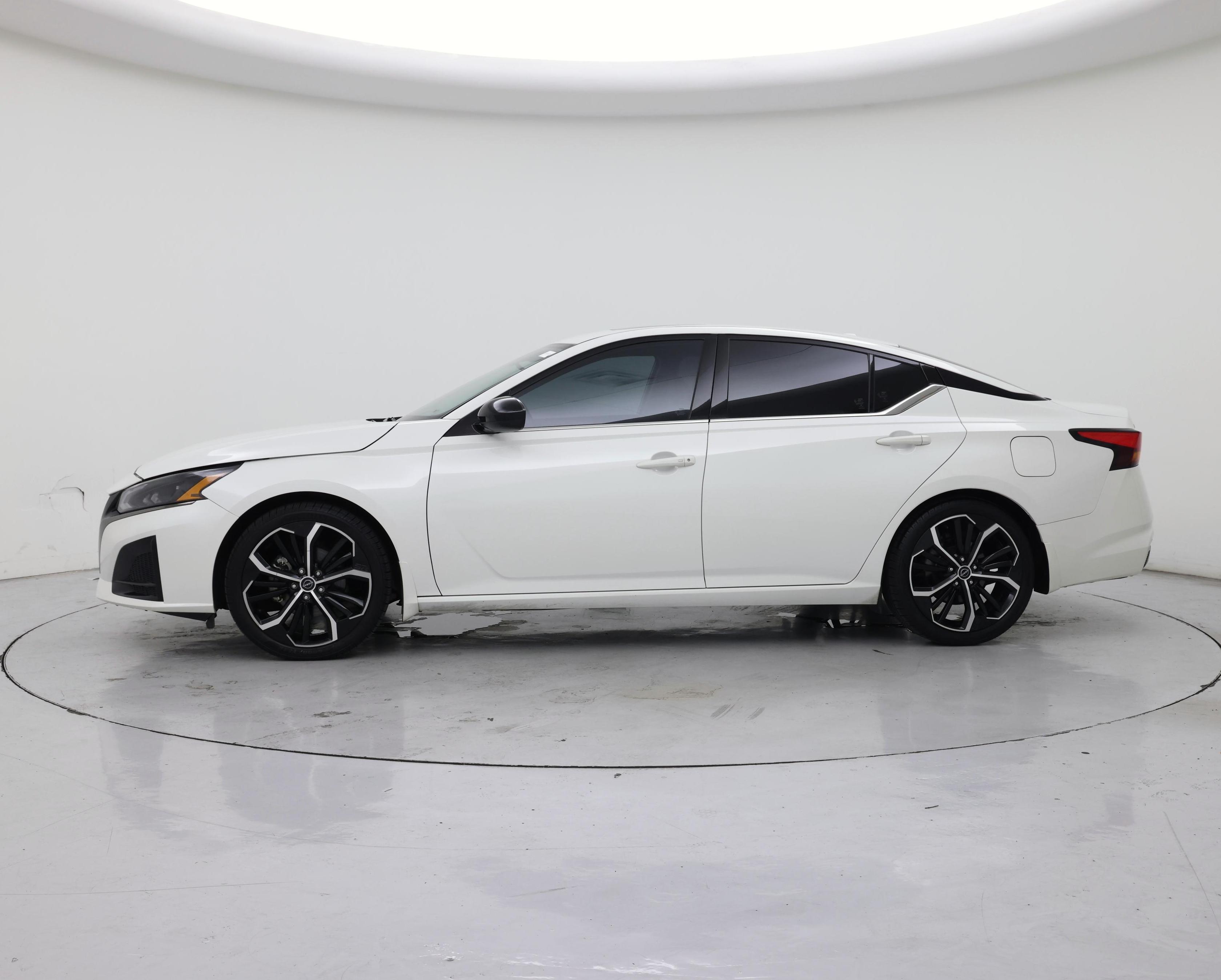 Thumbnail: 2024 Nissan Altima - 3