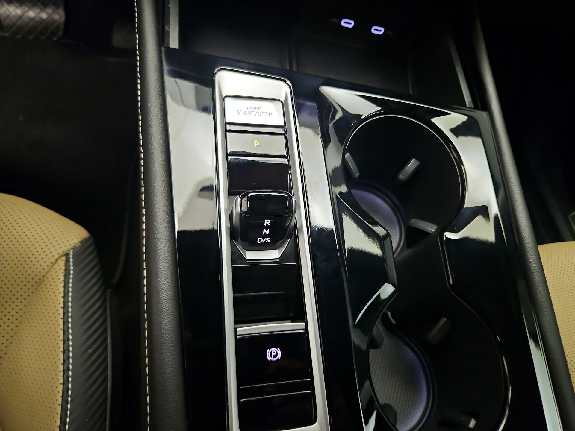 Thumbnail: 2024 Volkswagen Atlas - 17