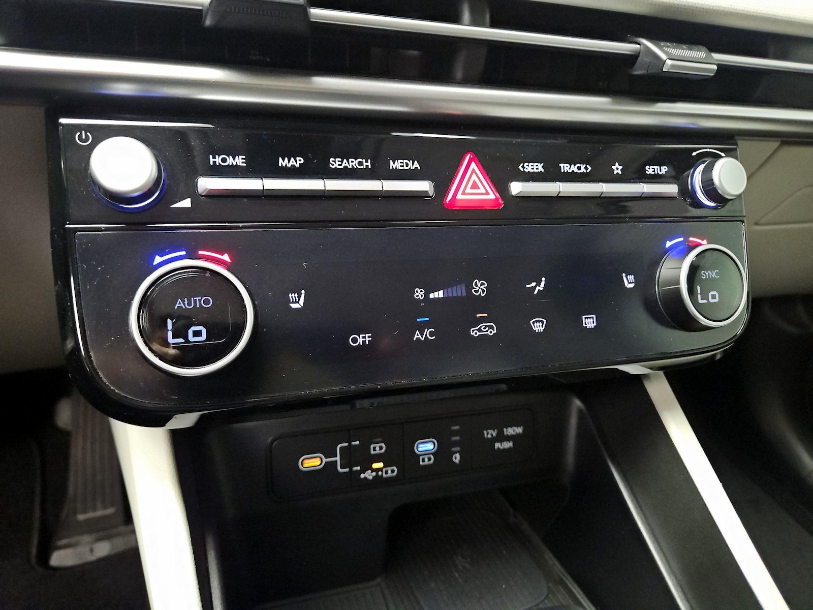 2025 Hyundai Tucson SEL Convenience - Photo 18