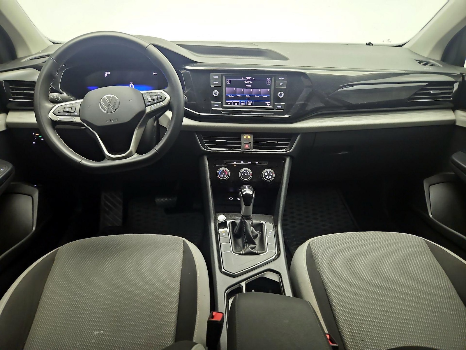 2024 Volkswagen Taos S - Photo 10