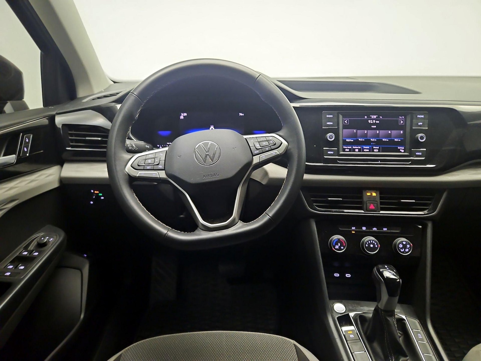 2024 Volkswagen Taos S - Photo 11