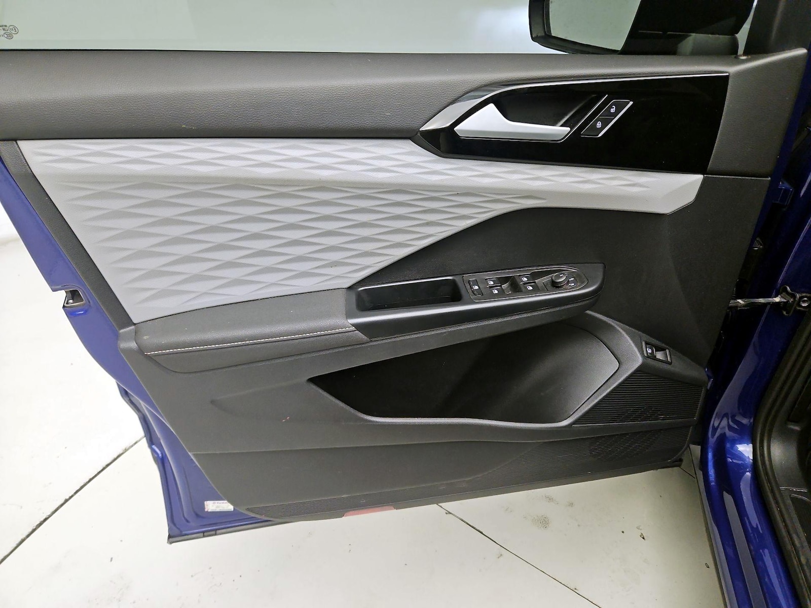 2024 Volkswagen Taos S - Photo 13