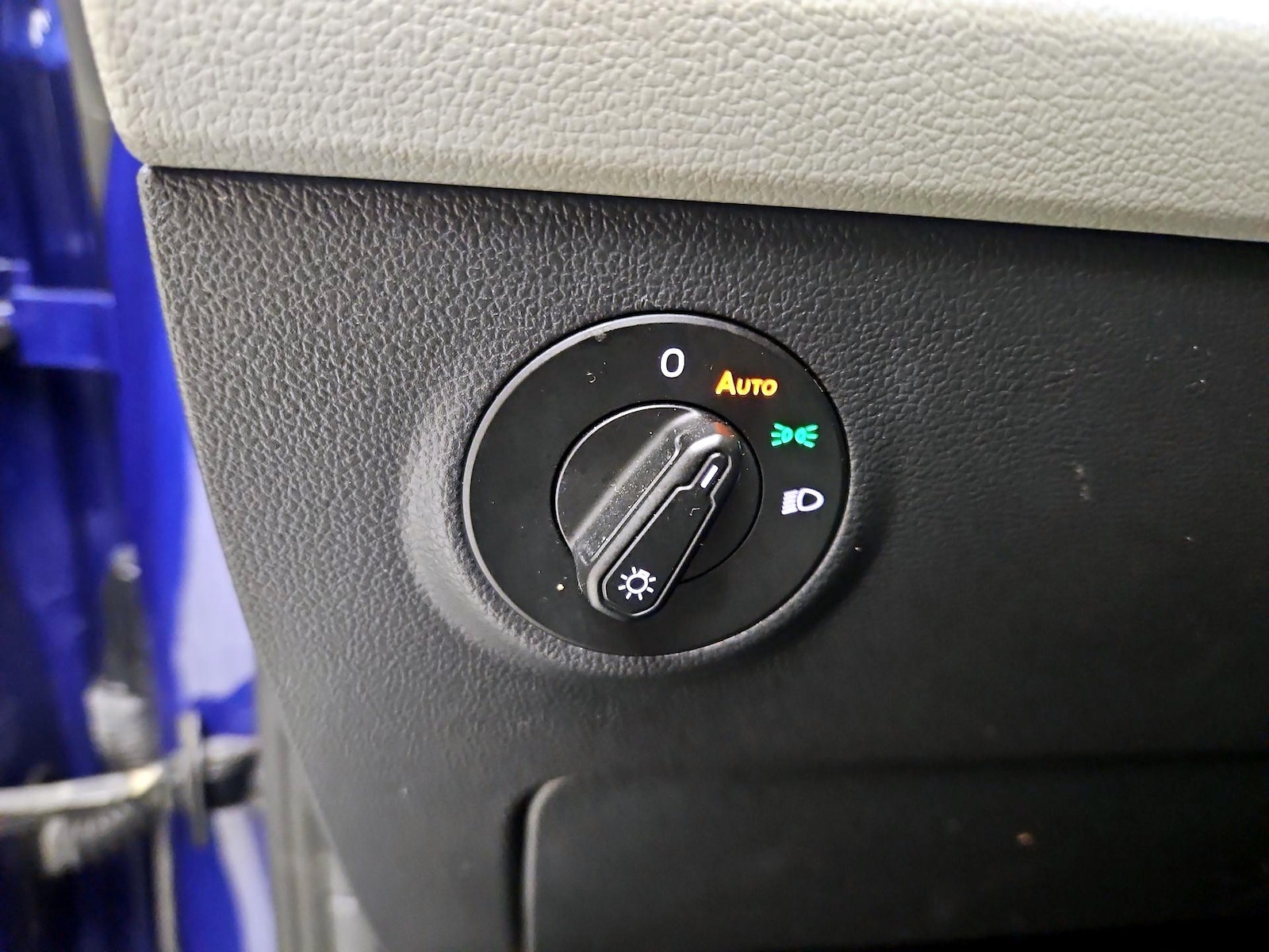 2024 Volkswagen Taos S - Photo 14
