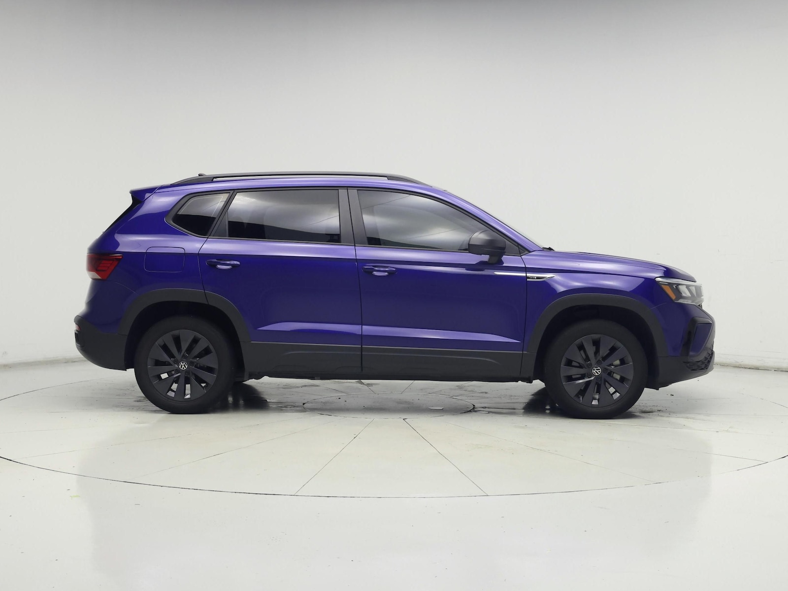 2024 Volkswagen Taos S - Photo 8