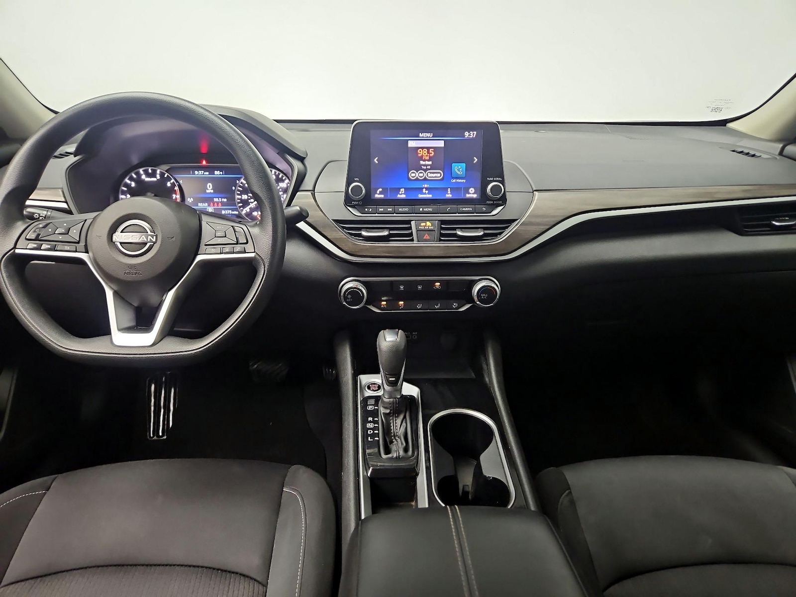 2024 Nissan Altima SV - Photo 10