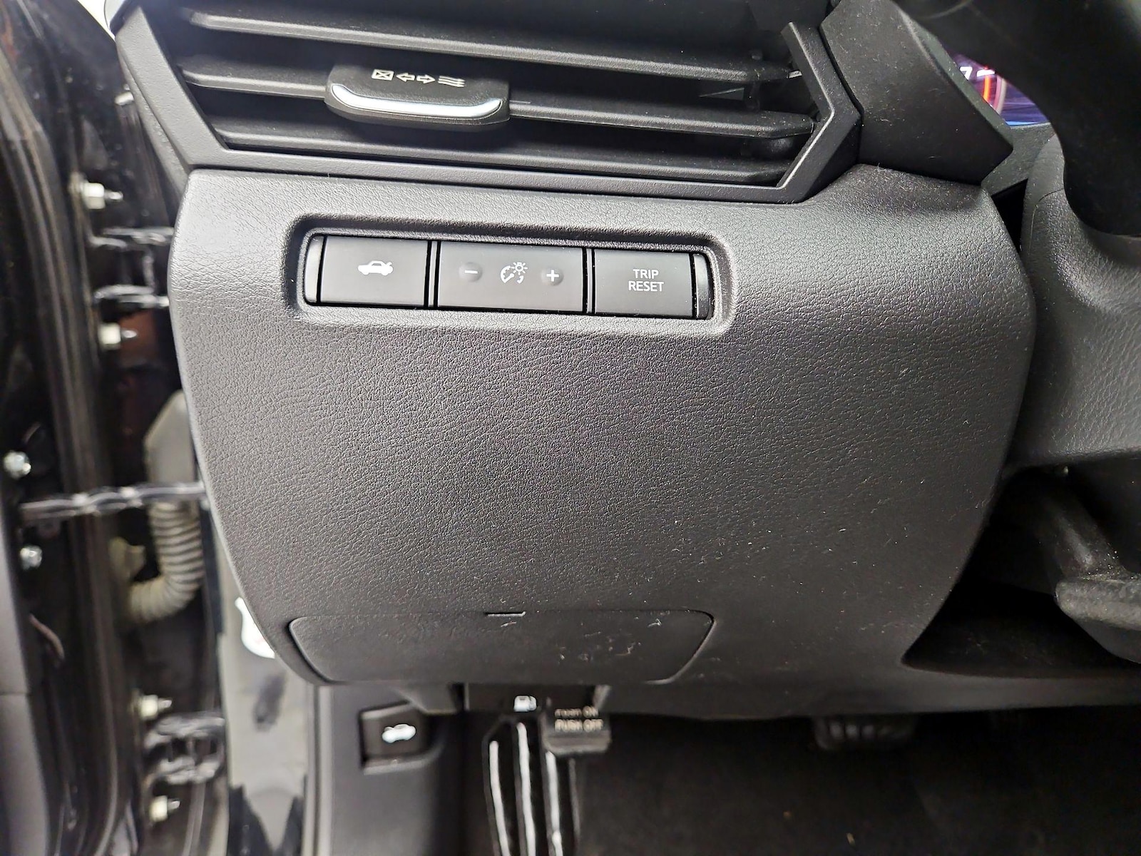 2024 Nissan Altima SV - Photo 14