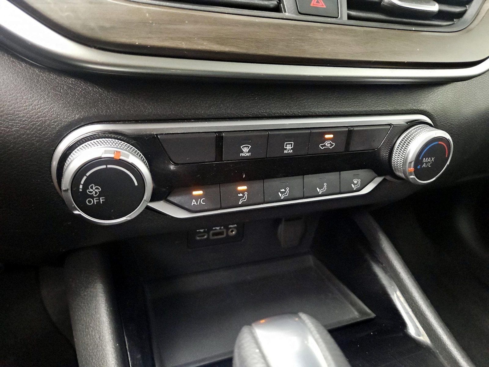 2024 Nissan Altima SV - Photo 17