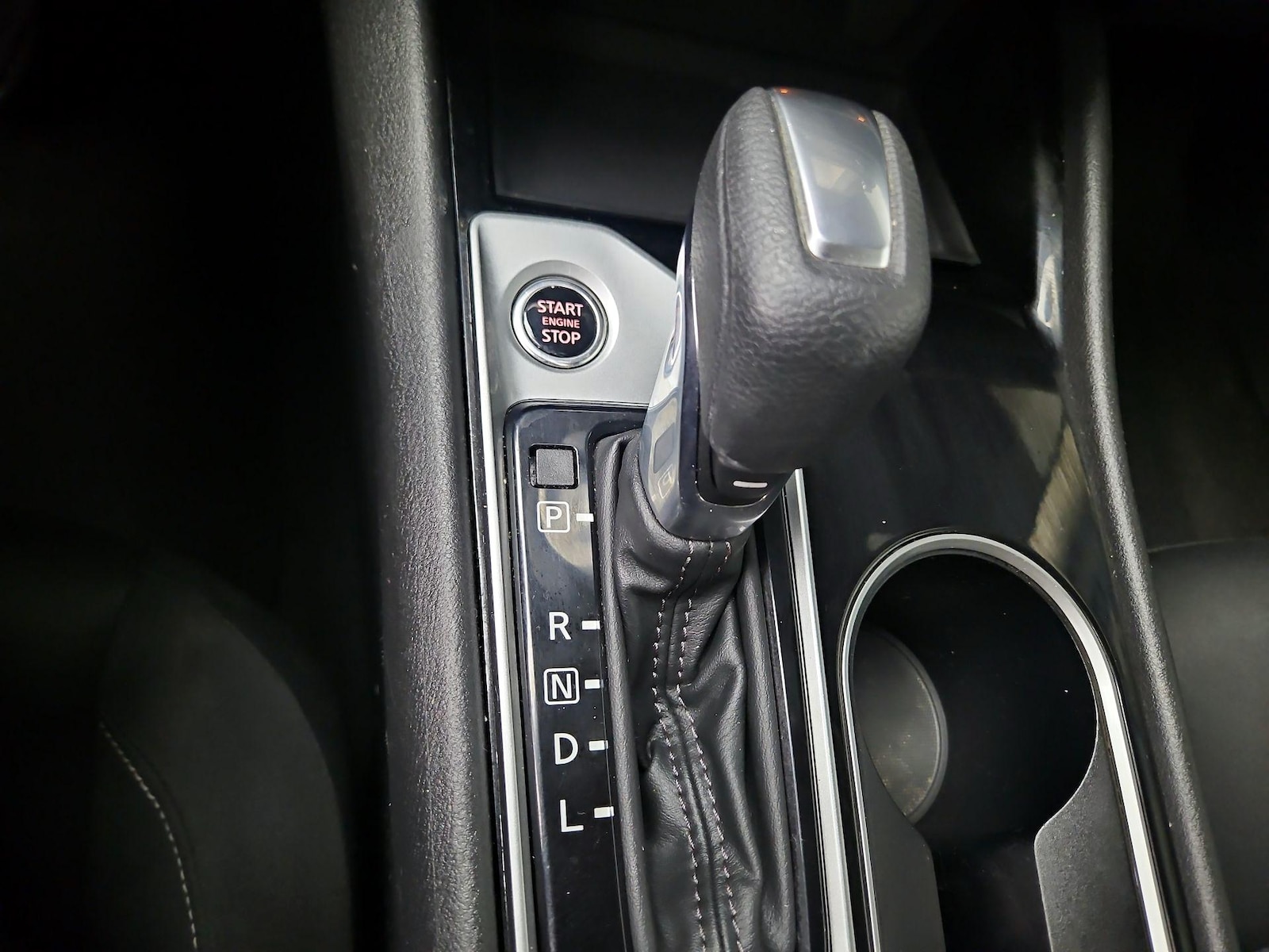 2024 Nissan Altima SV - Photo 18