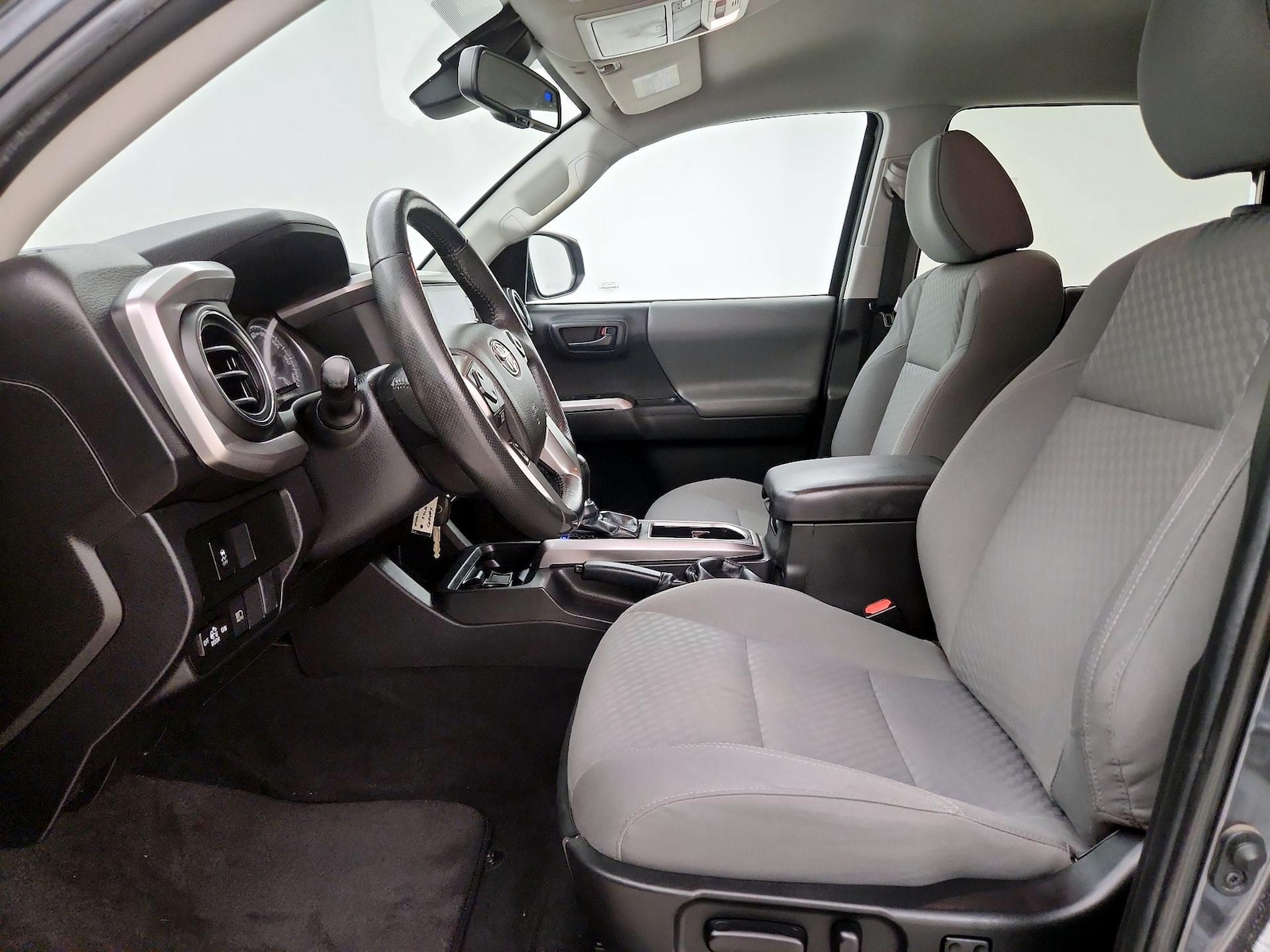 2022 Toyota Tacoma SR5 - Photo 12
