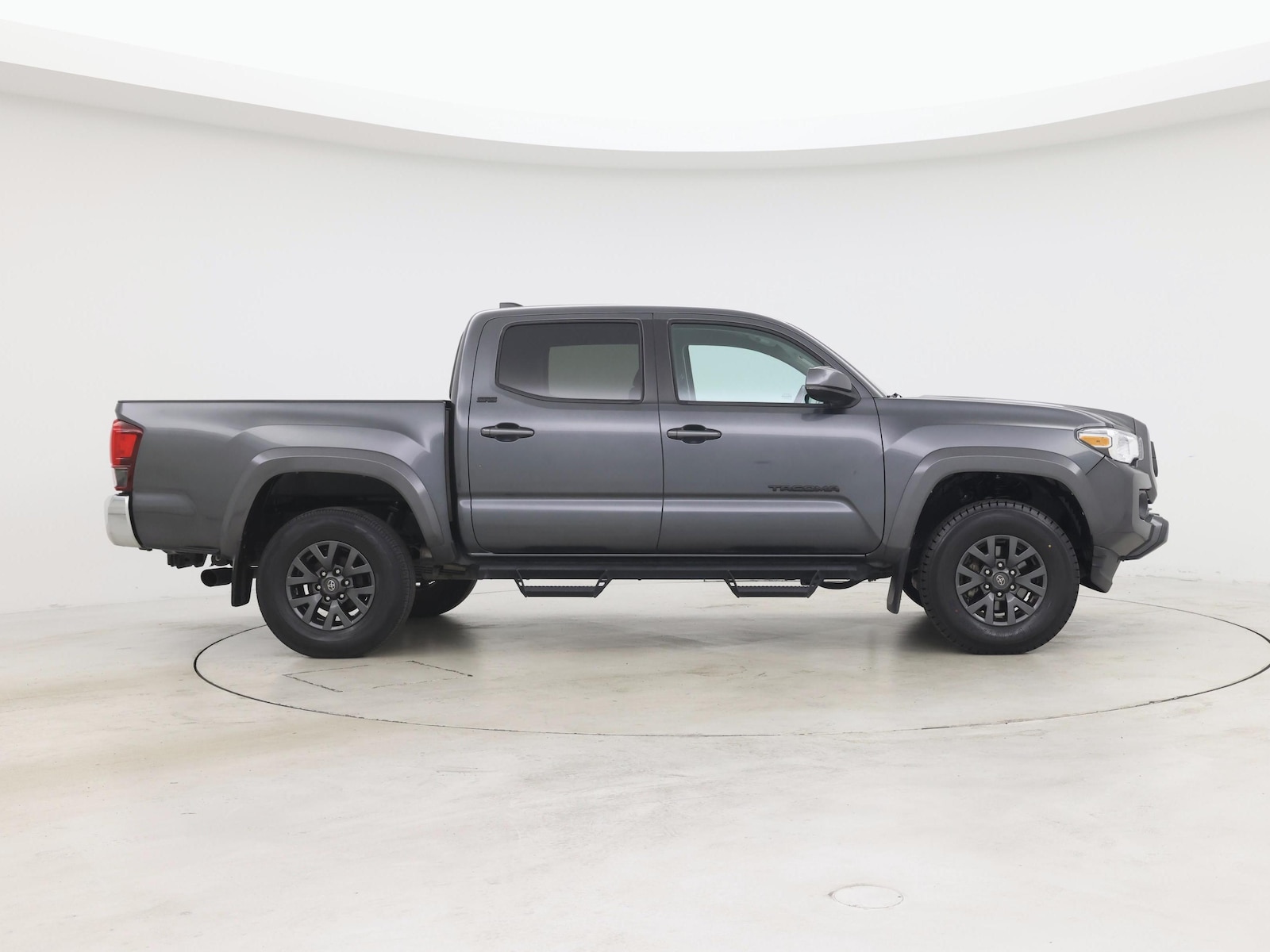 2022 Toyota Tacoma SR5 - Photo 8