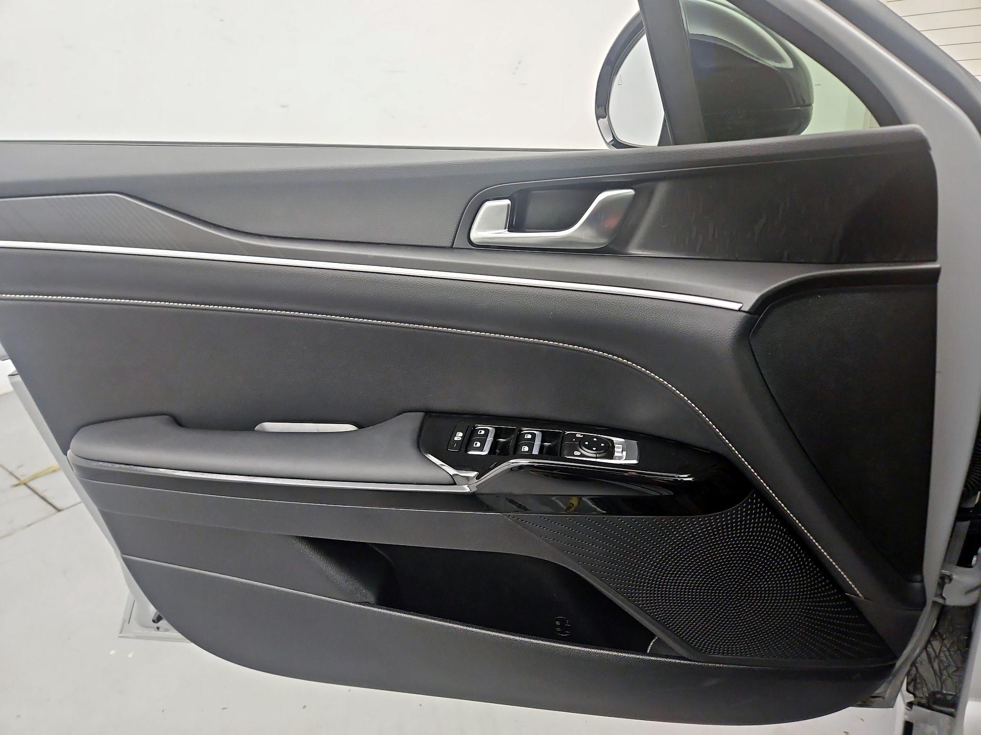 Thumbnail: 2026 Kia K5 - 12