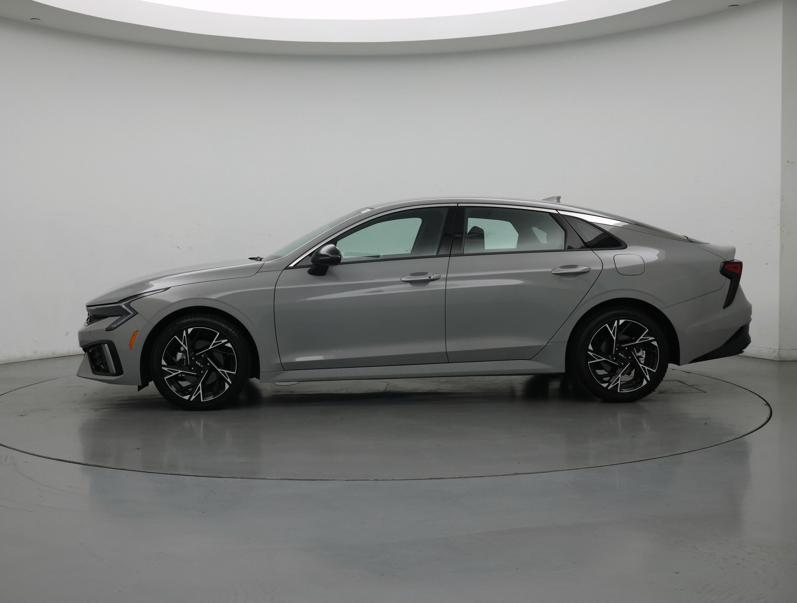 Thumbnail: 2026 Kia K5 - 3