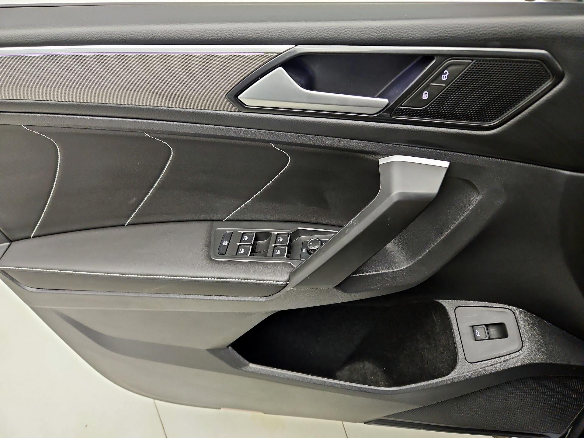 Thumbnail: 2024 Volkswagen Tiguan - 12