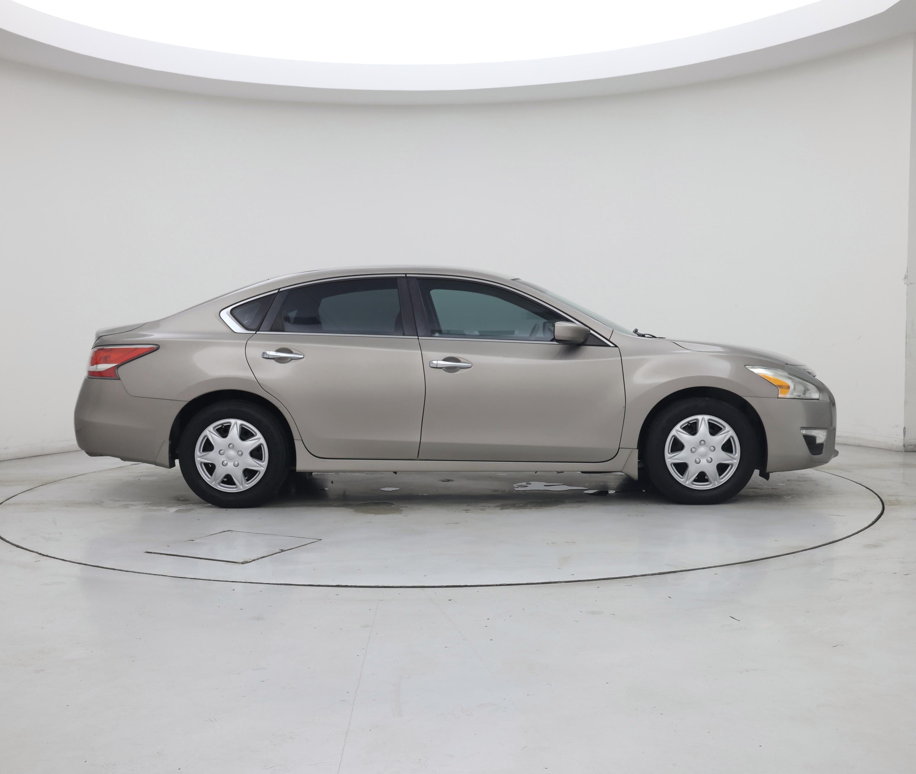 Thumbnail: 2015 Nissan Altima - 7