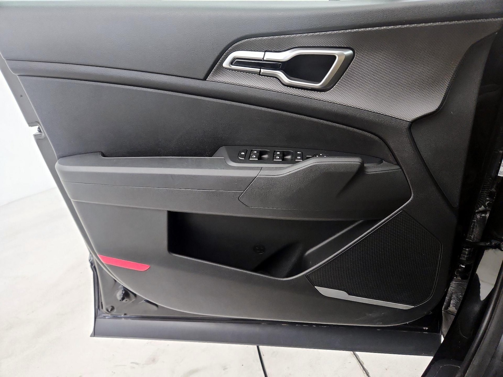 2025 Kia Sportage LX - Photo 11