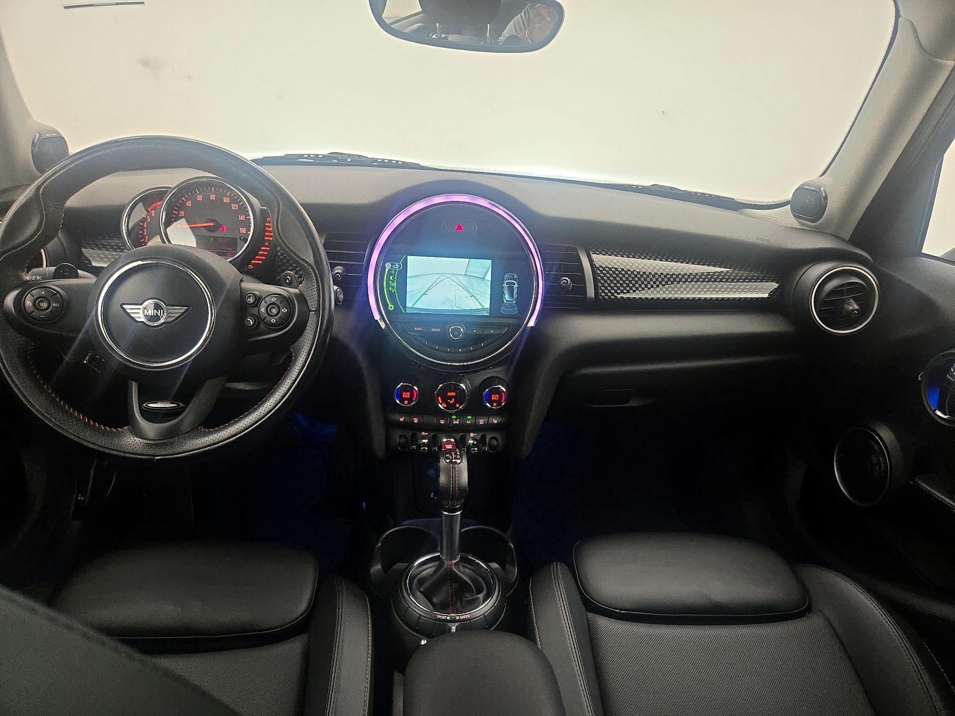 Thumbnail: 2015 MINI Cooper Hardtop - 9