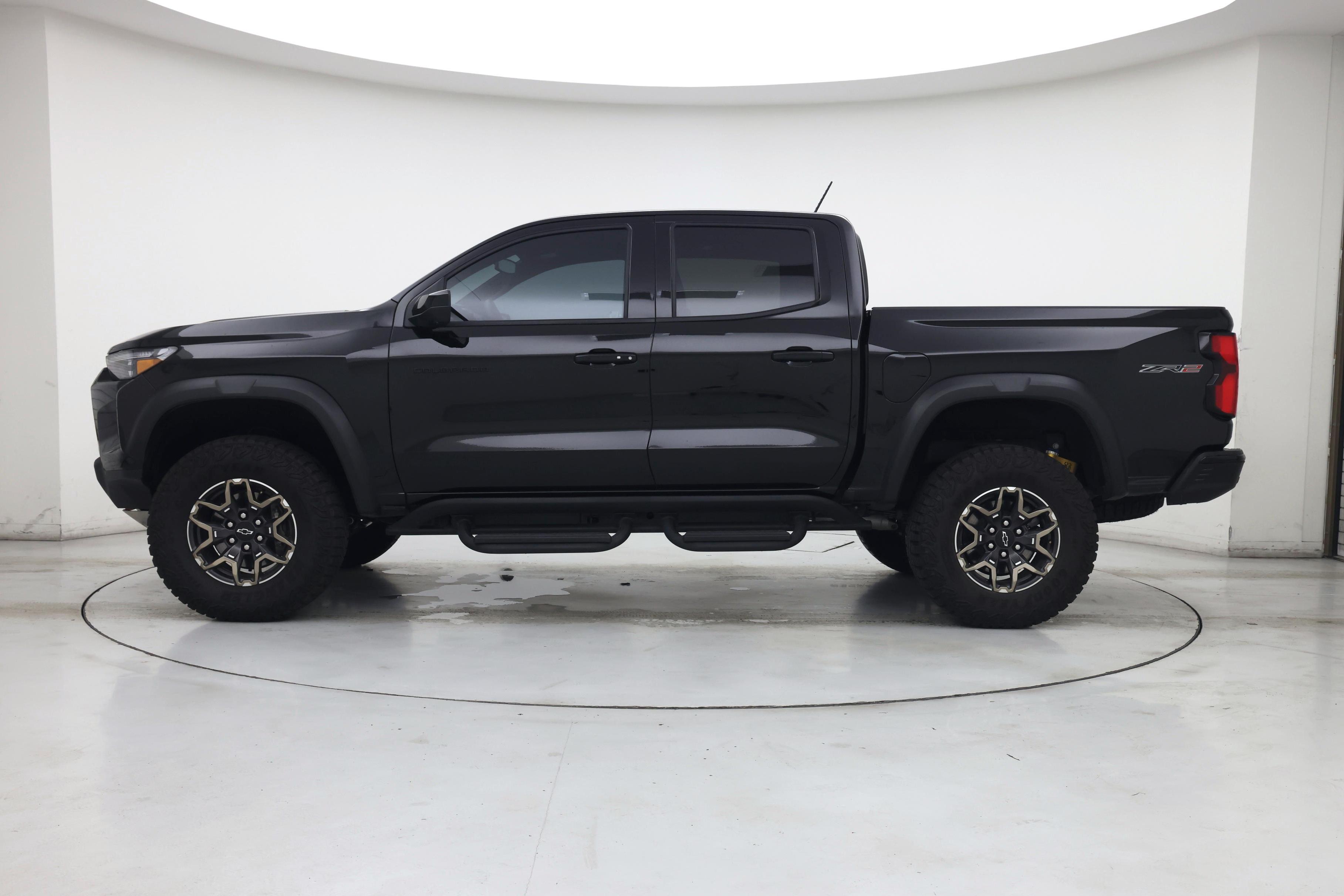Thumbnail: 2024 Chevrolet Colorado - 3