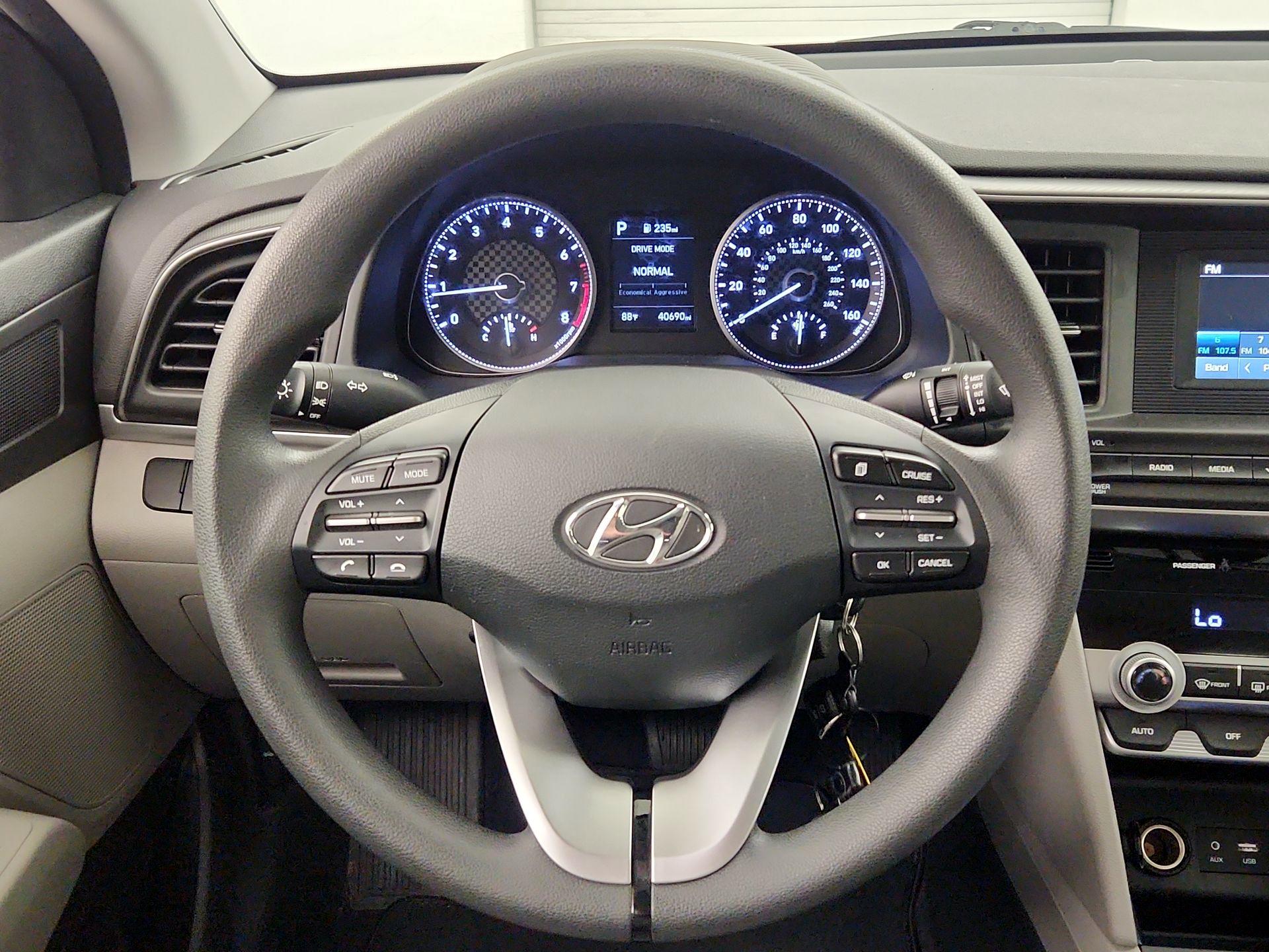 Thumbnail: 2020 Hyundai Elantra - 10