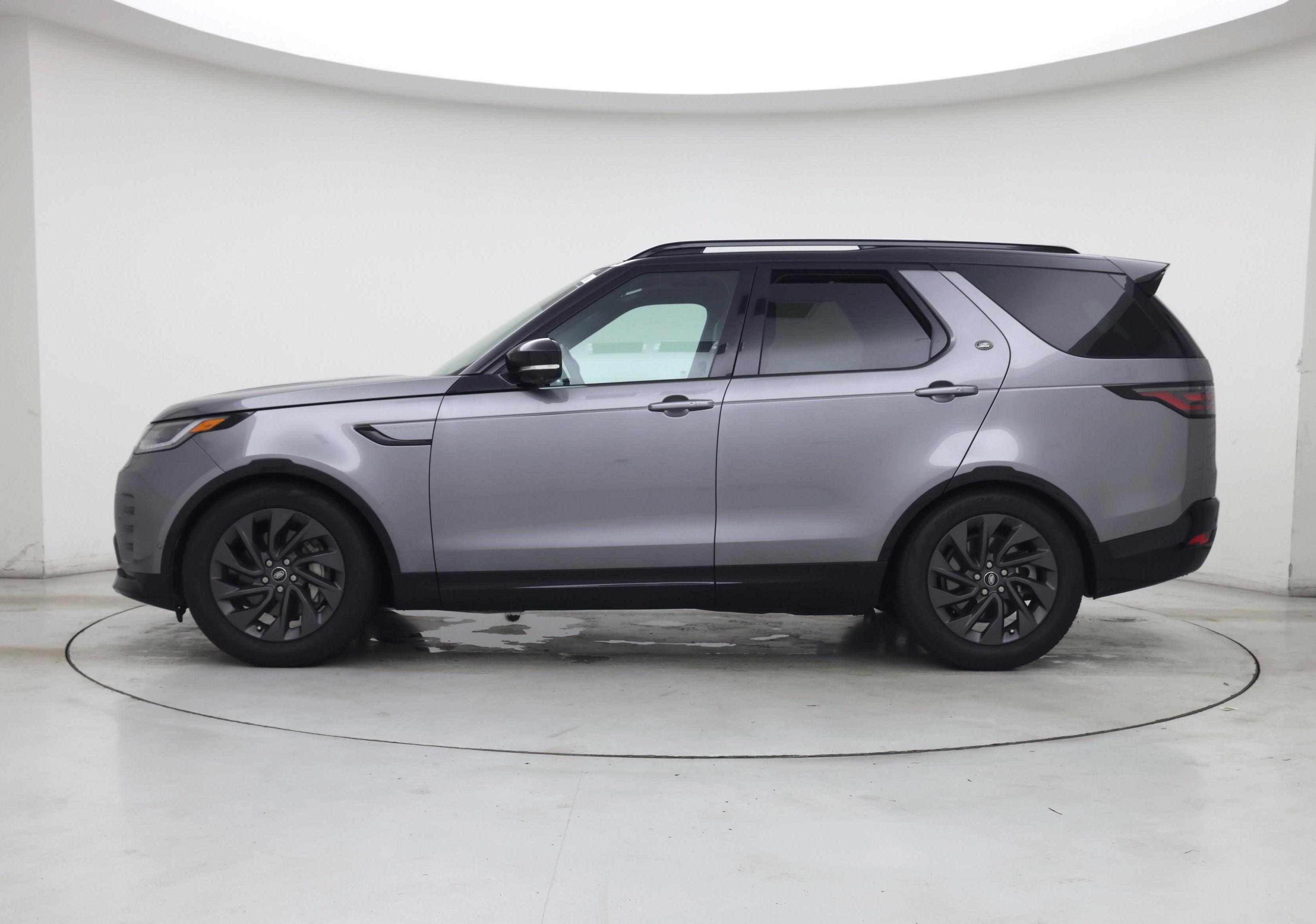 Thumbnail: 2024 Land Rover Discovery - 3