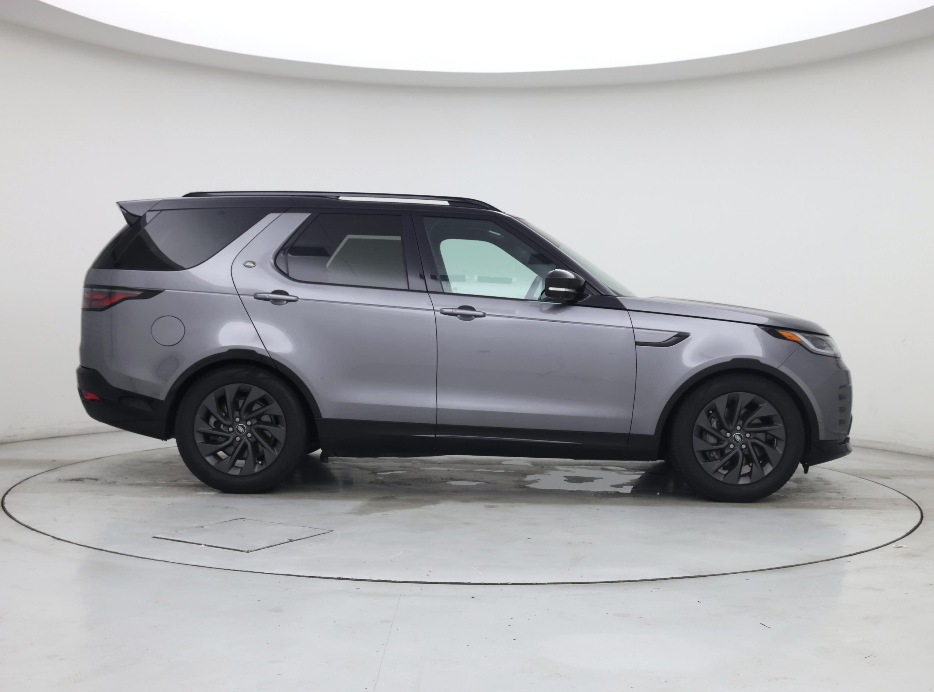 Thumbnail: 2024 Land Rover Discovery - 7