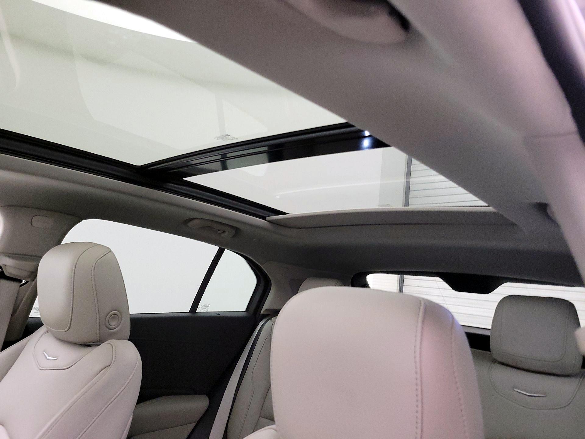 Thumbnail: 2023 Cadillac XT4 - 19