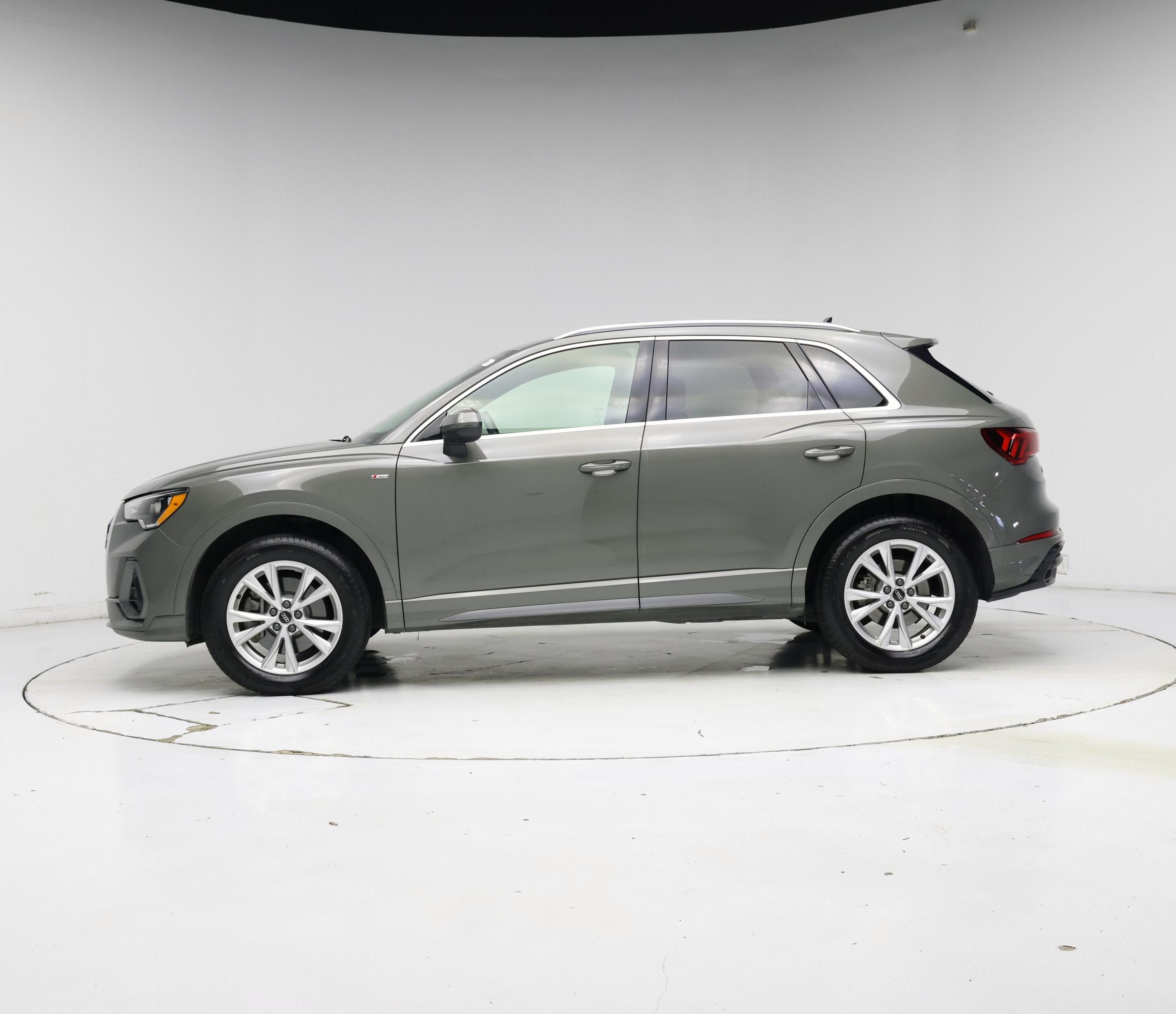 Thumbnail: 2022 Audi Q3 - 3