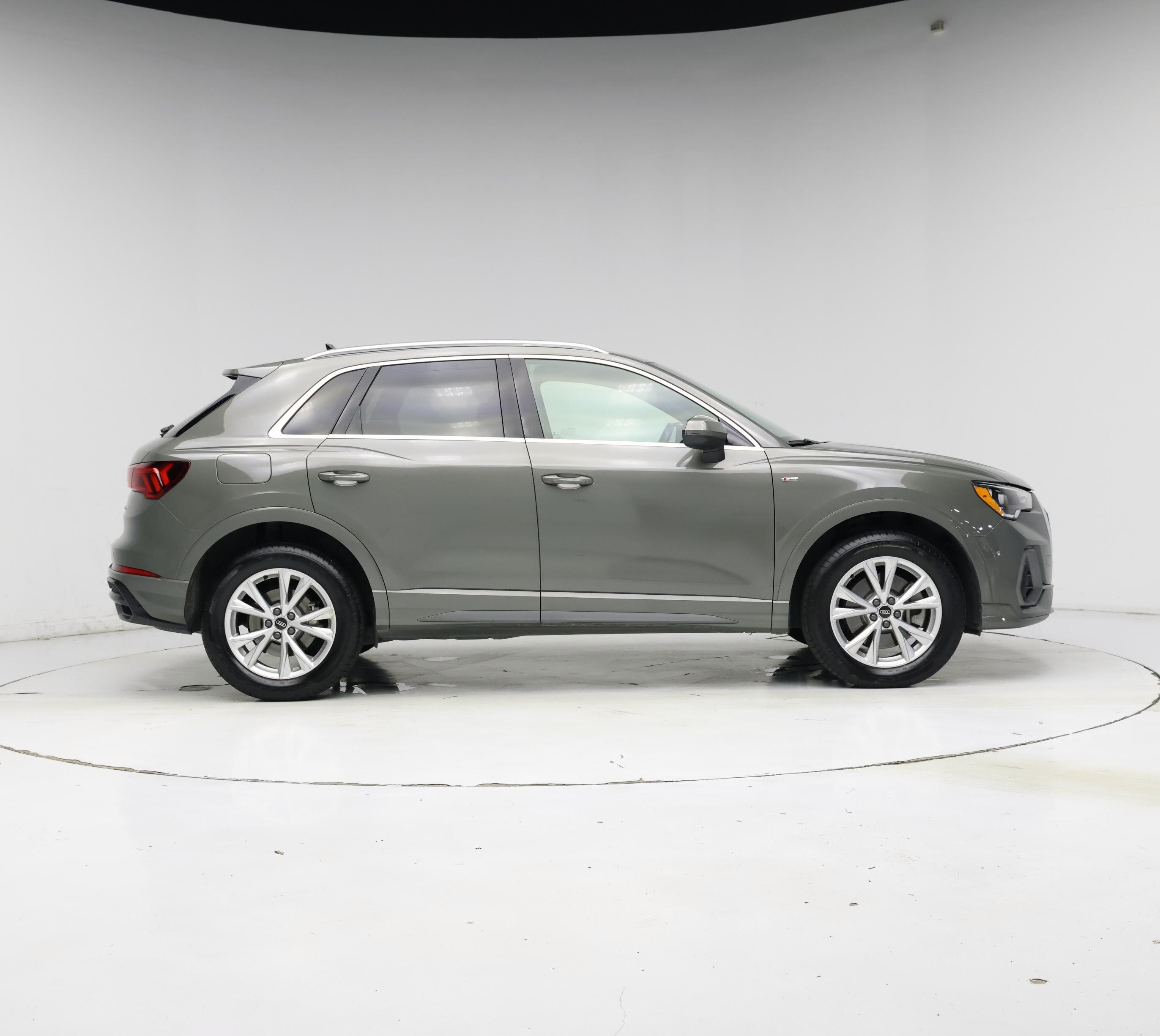 Thumbnail: 2022 Audi Q3 - 7